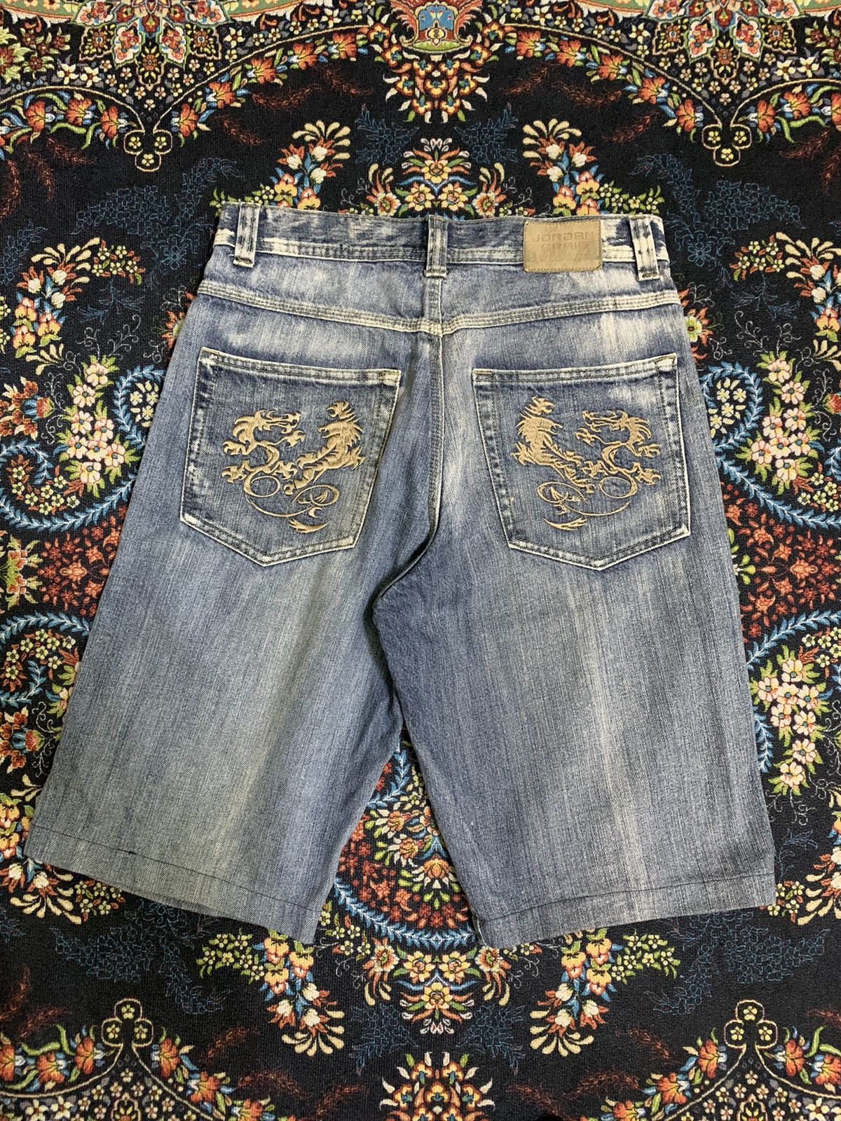 Y2K JORDAN CRAIG BAGGY JORTS DRAGON EMBROIDERED JNCO STYLE
