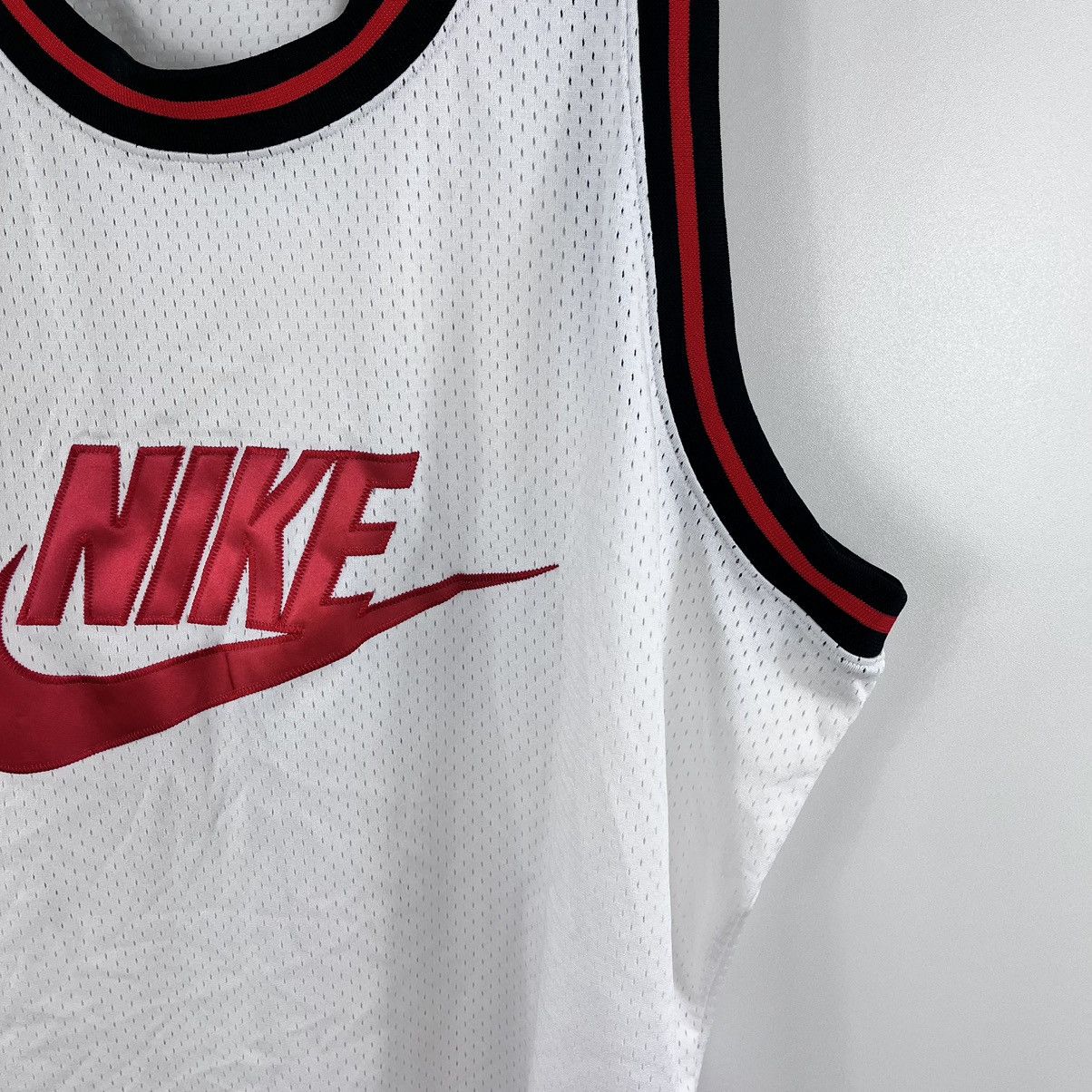 Nike Nike Tank Tops Sleeveless Spell Out Big Logo White Size 2XL Size US XXL / EU 58 / 5 - 5 Thumbnail