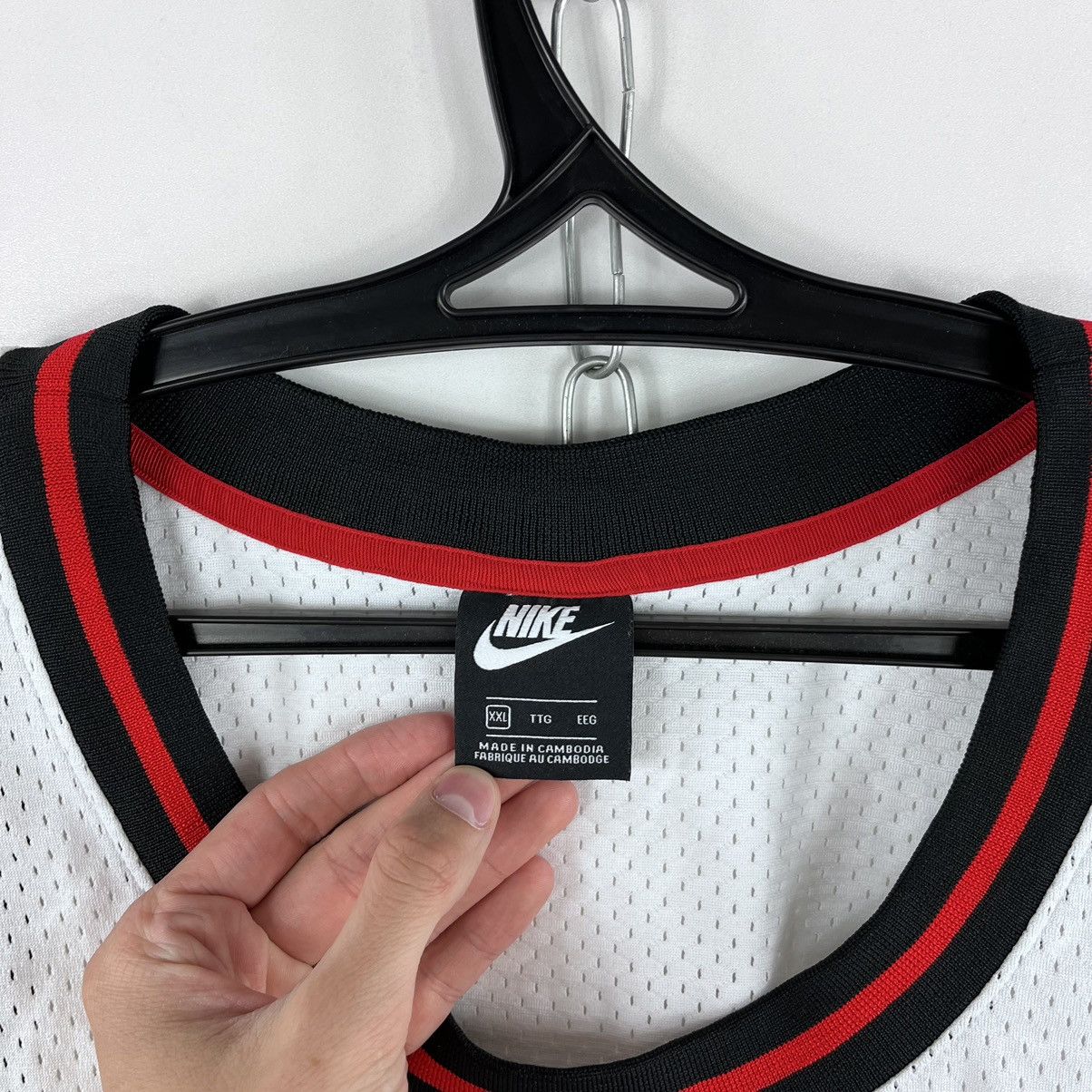 Nike Nike Tank Tops Sleeveless Spell Out Big Logo White Size 2XL Size US XXL / EU 58 / 5 - 7 Thumbnail
