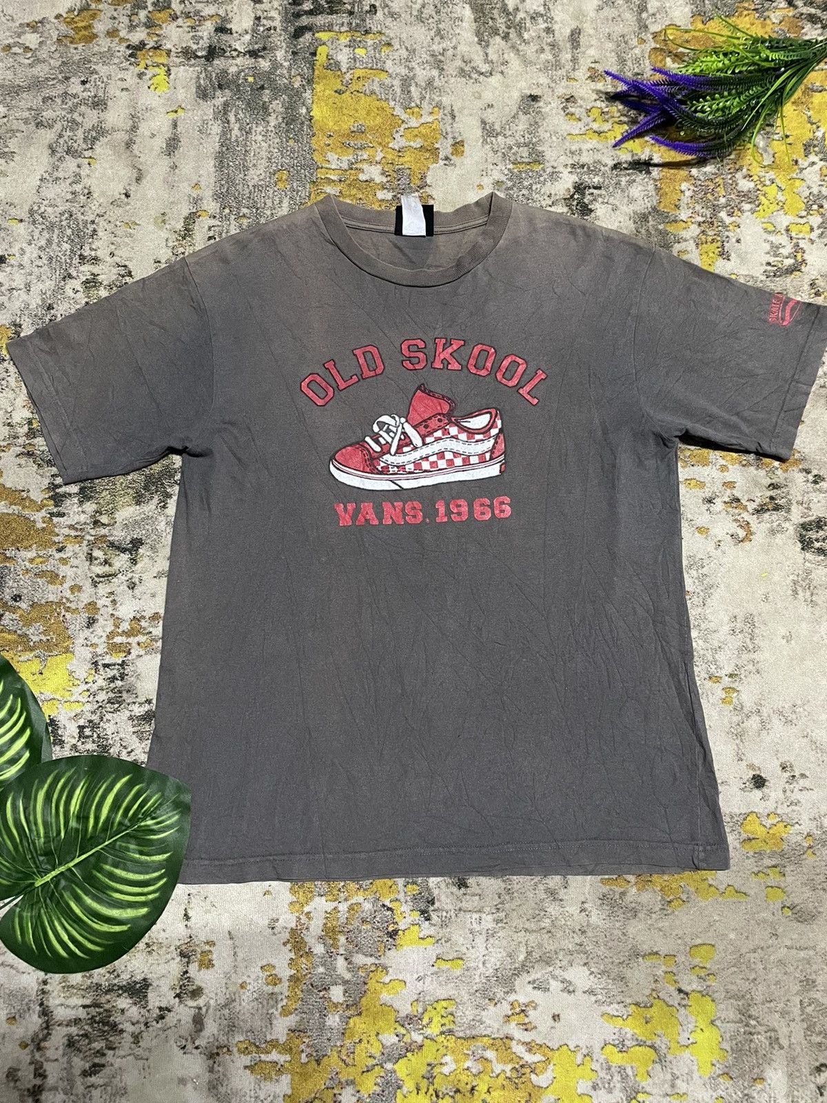 Vans × Vintage RARE Vintage Vans Old Skool shoes logo Tee 90s Size US L / EU 52-54 / 3 - 1 Thumbnail