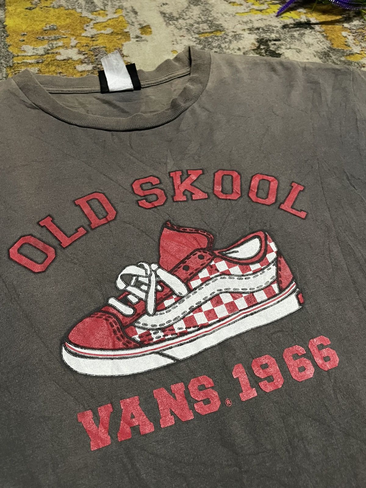 Vans × Vintage RARE Vintage Vans Old Skool shoes logo Tee 90s Size US L / EU 52-54 / 3 - 3 Thumbnail