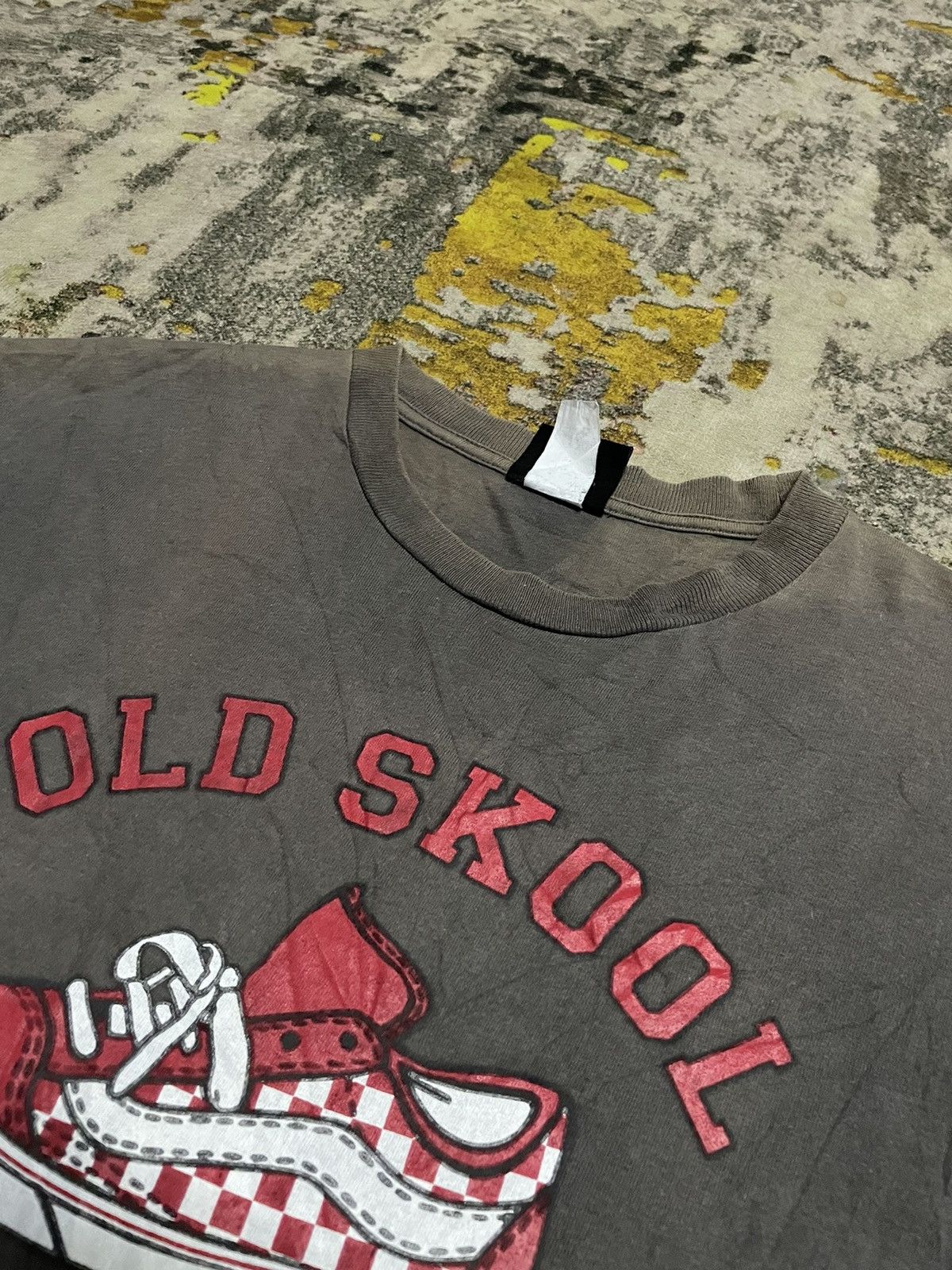 Vans × Vintage RARE Vintage Vans Old Skool shoes logo Tee 90s Size US L / EU 52-54 / 3 - 5 Thumbnail