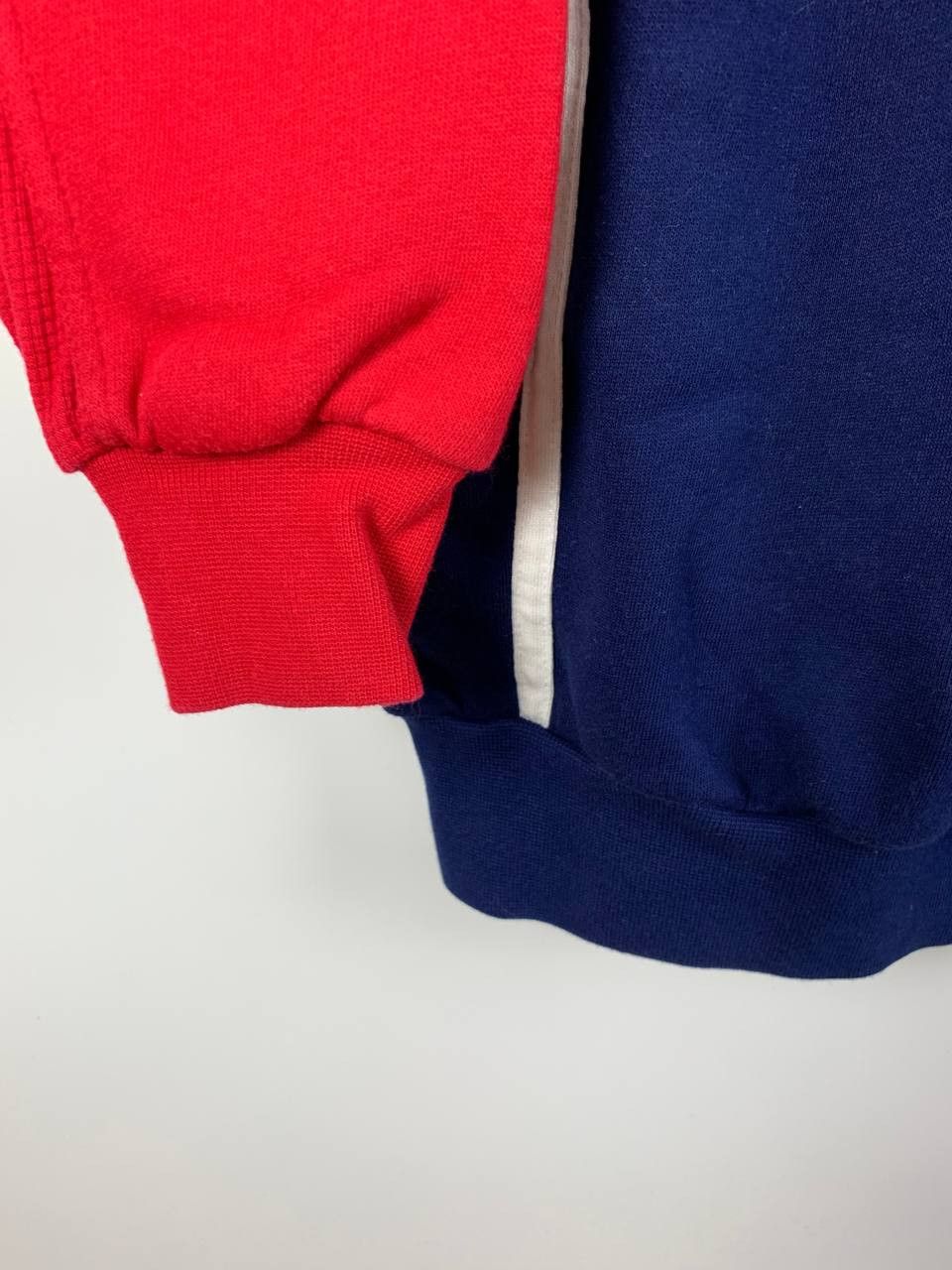 Adidas Adidas Vintage sweatshirt blue red XL Size US XL / EU 56 / 4 - 13 Thumbnail