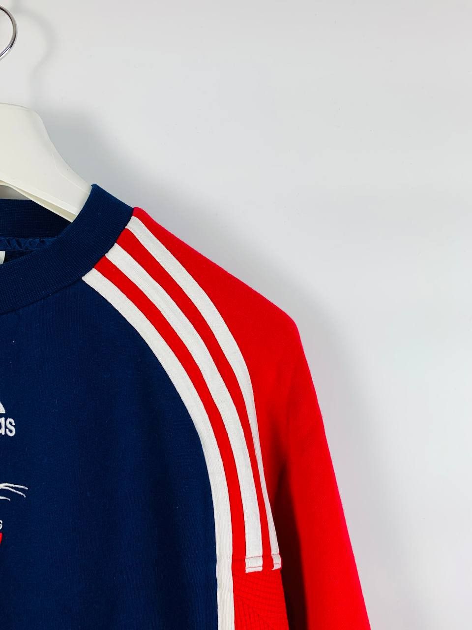 Adidas Adidas Vintage sweatshirt blue red XL Size US XL / EU 56 / 4 - 4 Thumbnail