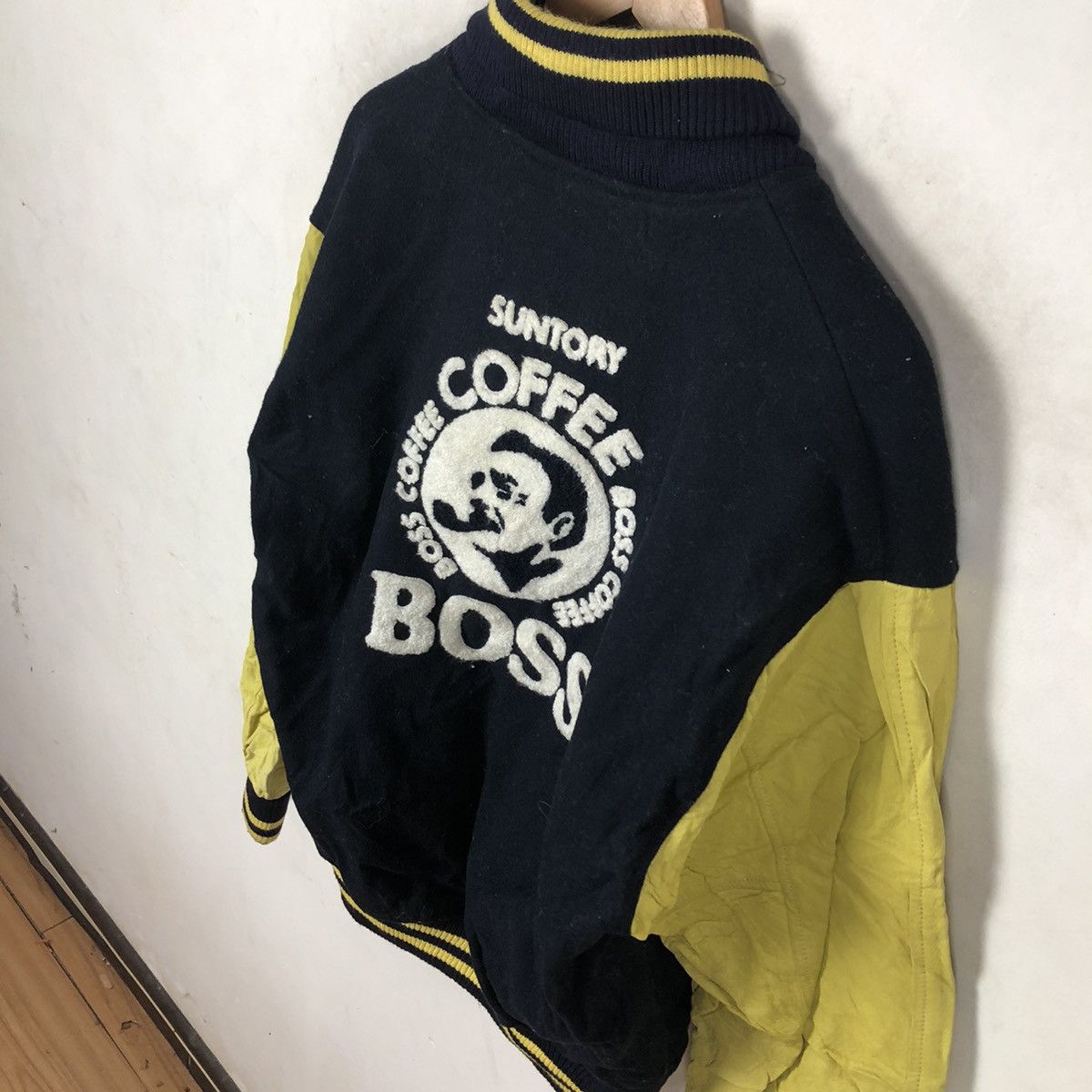 Japanese Brand SUNTORY COFFEE BIG LOGO EMBROIDERED VARSITY JACKET Size US L / EU 52-54 / 3 - 10 Thumbnail