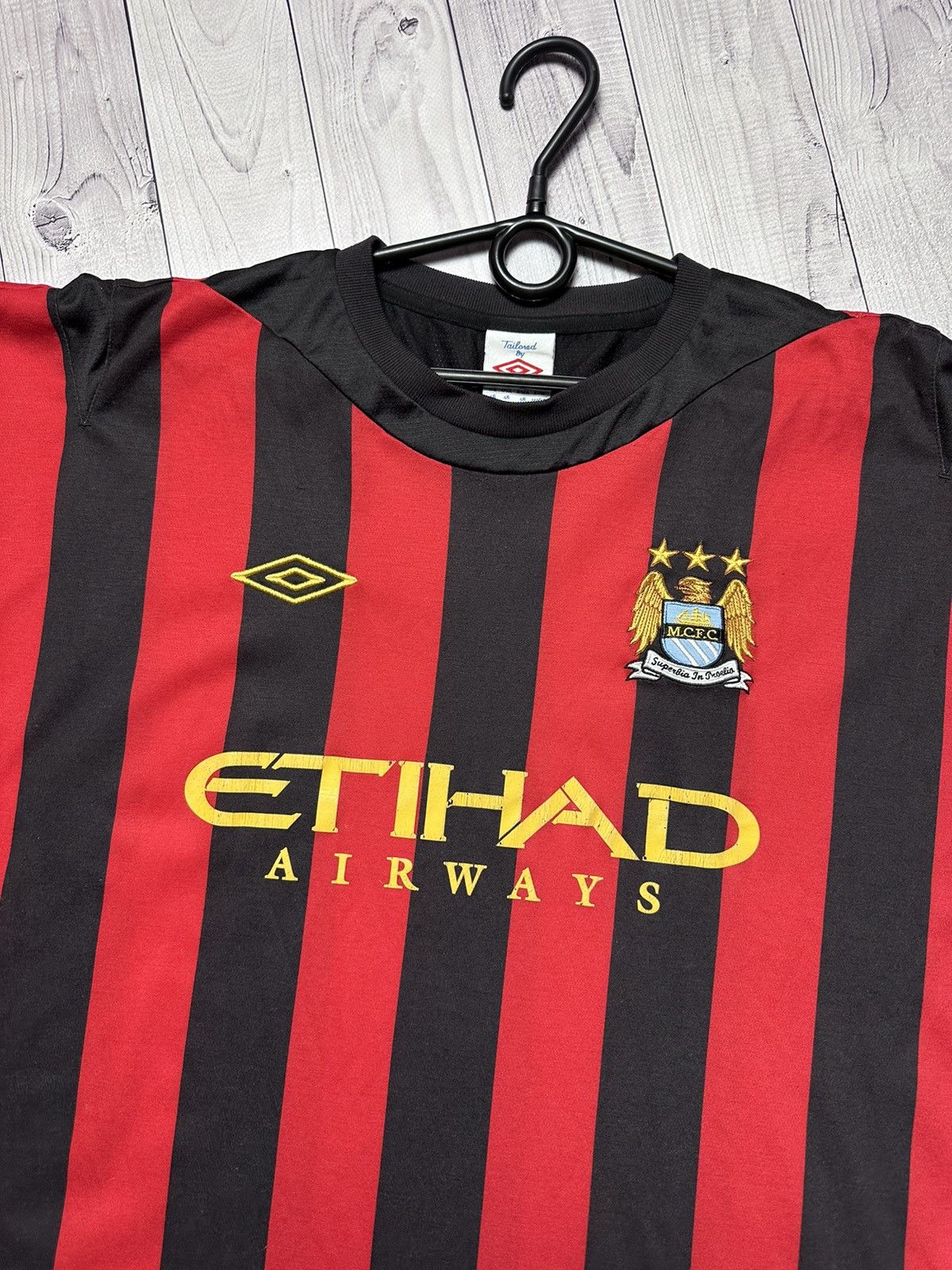 Umbro Vintage Umbro Manchester City away soccer jersey size L Size US L / EU 52-54 / 3 - 2 Thumbnail