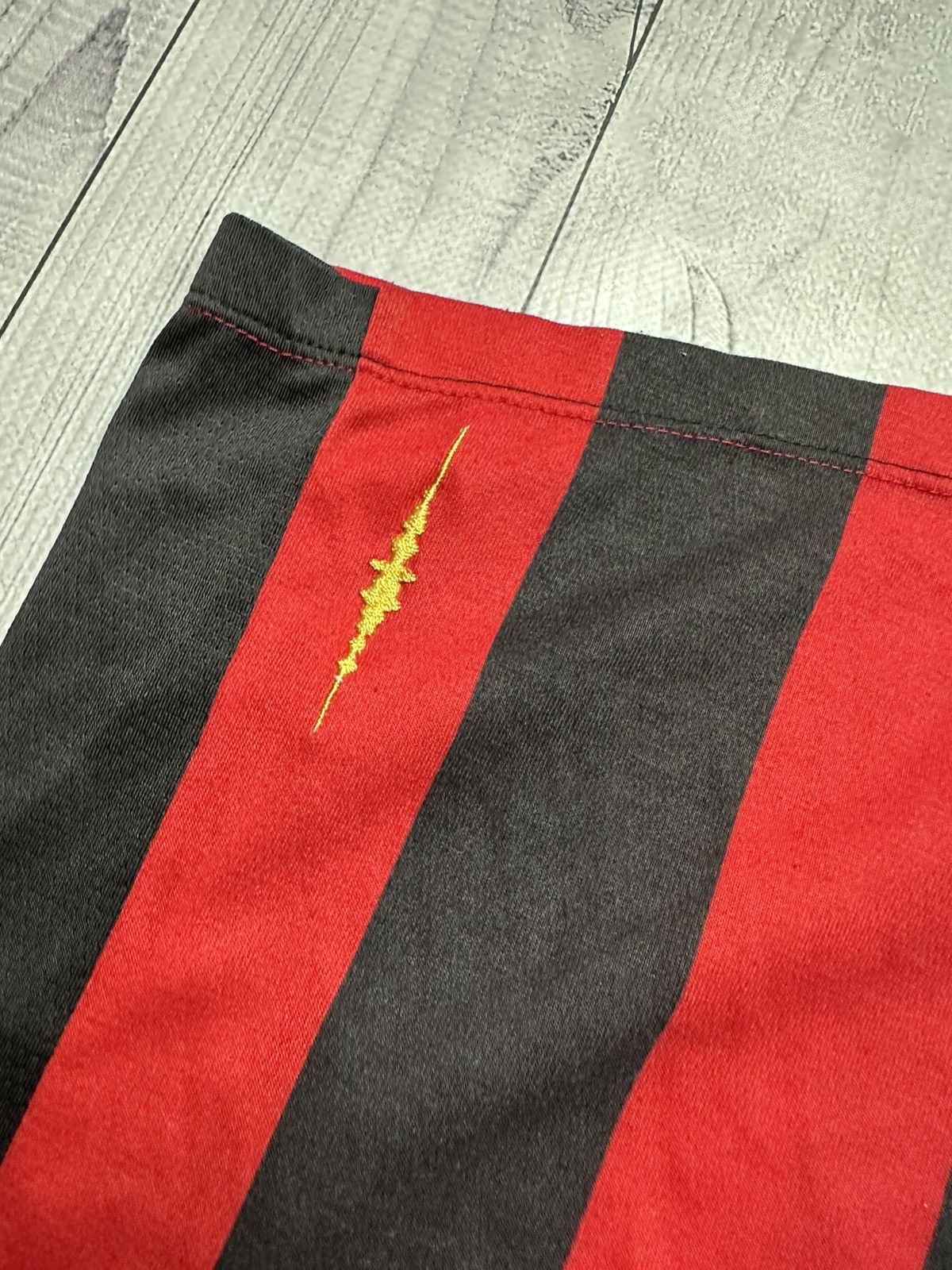 Umbro Vintage Umbro Manchester City away soccer jersey size L Size US L / EU 52-54 / 3 - 7 Thumbnail