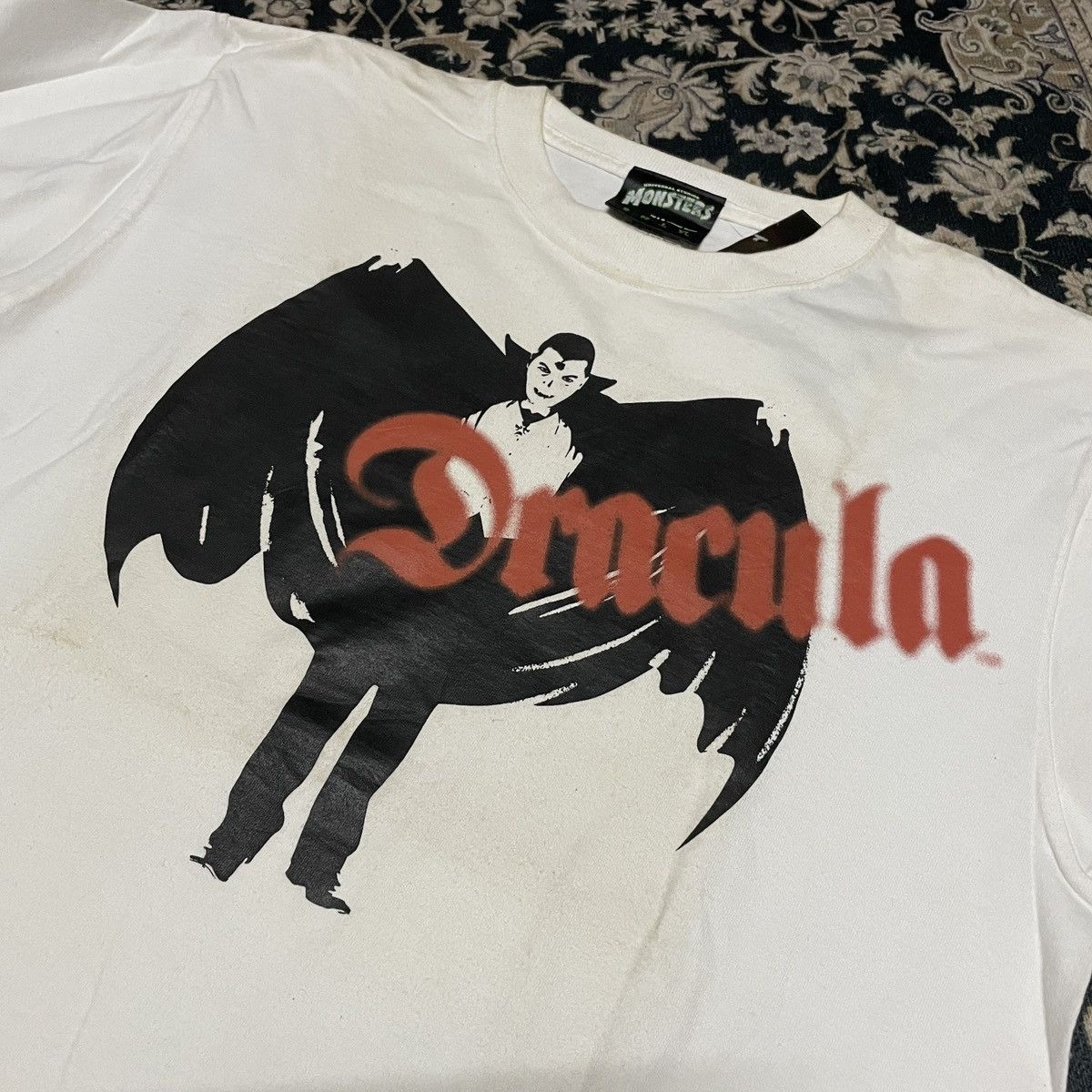 Universal Studios × Vintage Dracula Monsters Universal Studios 90s Size US L / EU 52-54 / 3 - 3 Thumbnail