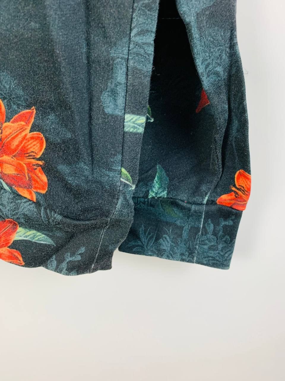 Carhartt Carhartt sweatshirt flowers multi M Size US M / EU 48-50 / 2 - 7 Thumbnail