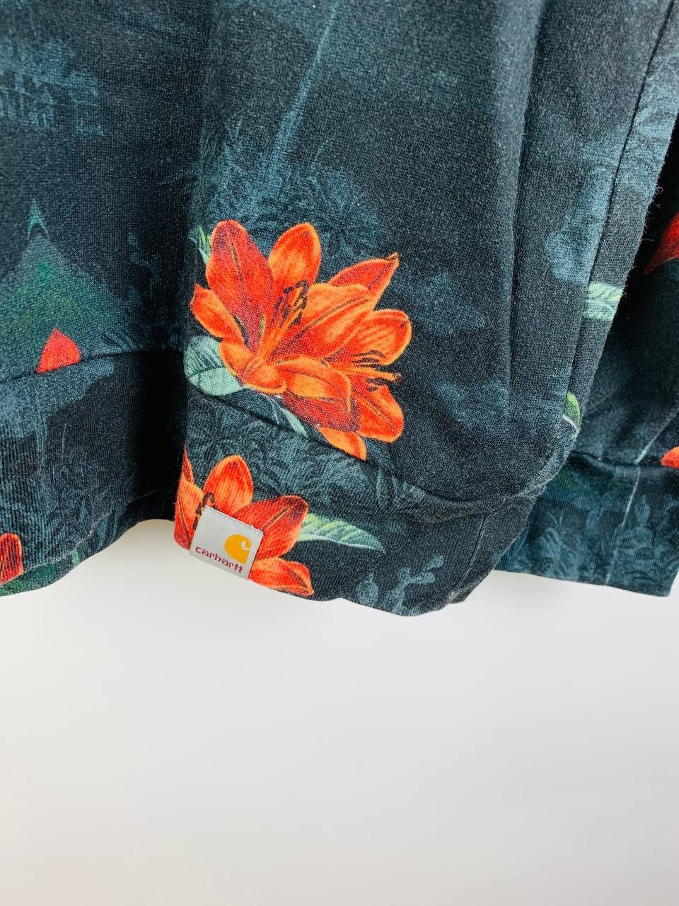 Carhartt Carhartt sweatshirt flowers multi M Size US M / EU 48-50 / 2 - 8 Thumbnail