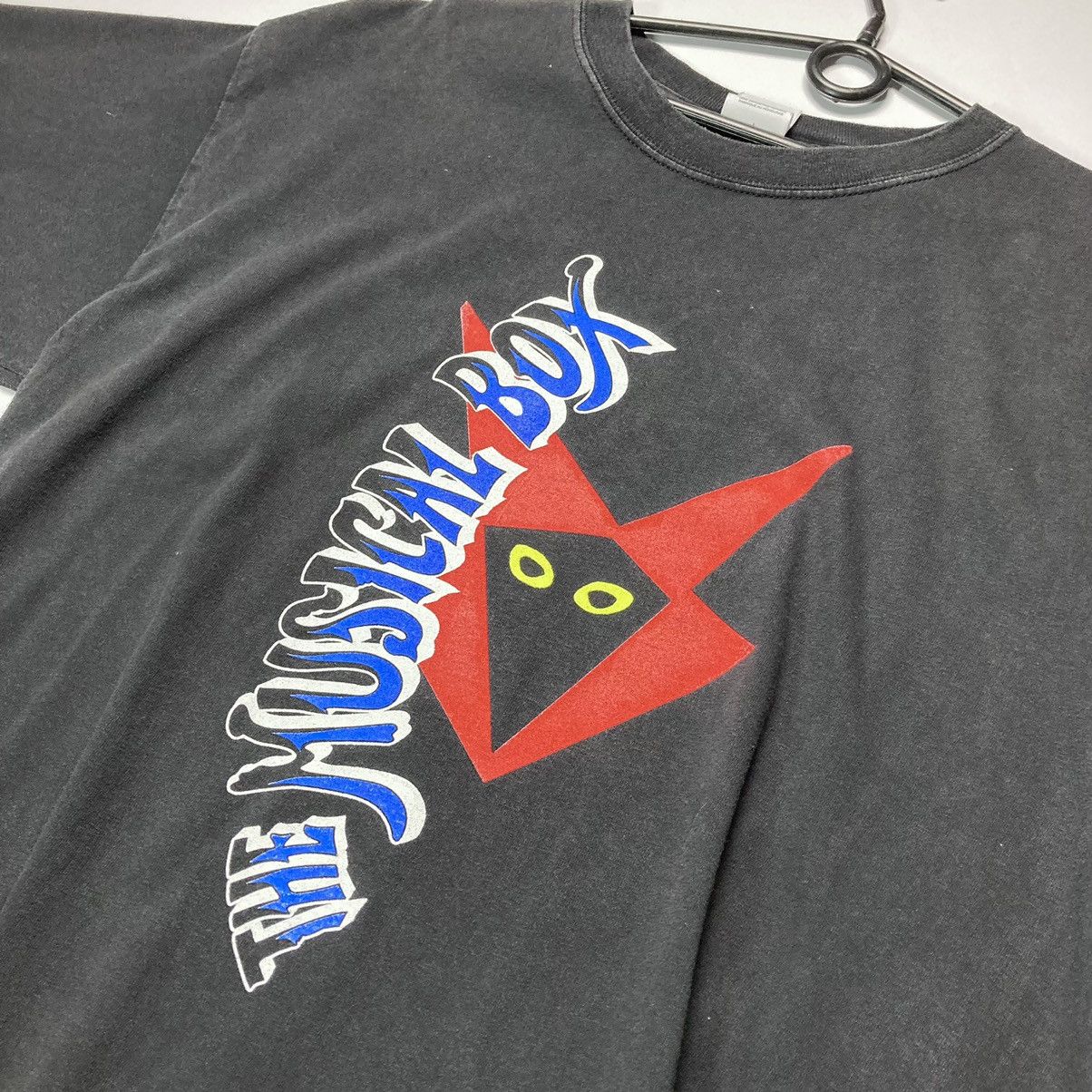 Vintage Genesis 00s Faded Musical Box T Shirt Vintage USA Y2k Size US L / EU 52-54 / 3 - 4 Thumbnail