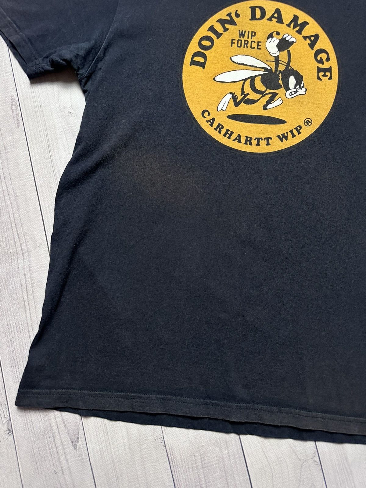 Carhartt Wip × Vintage Vintage Carhartt Wip tee rare logo bee size M Size US M / EU 48-50 / 2 - 2 Thumbnail