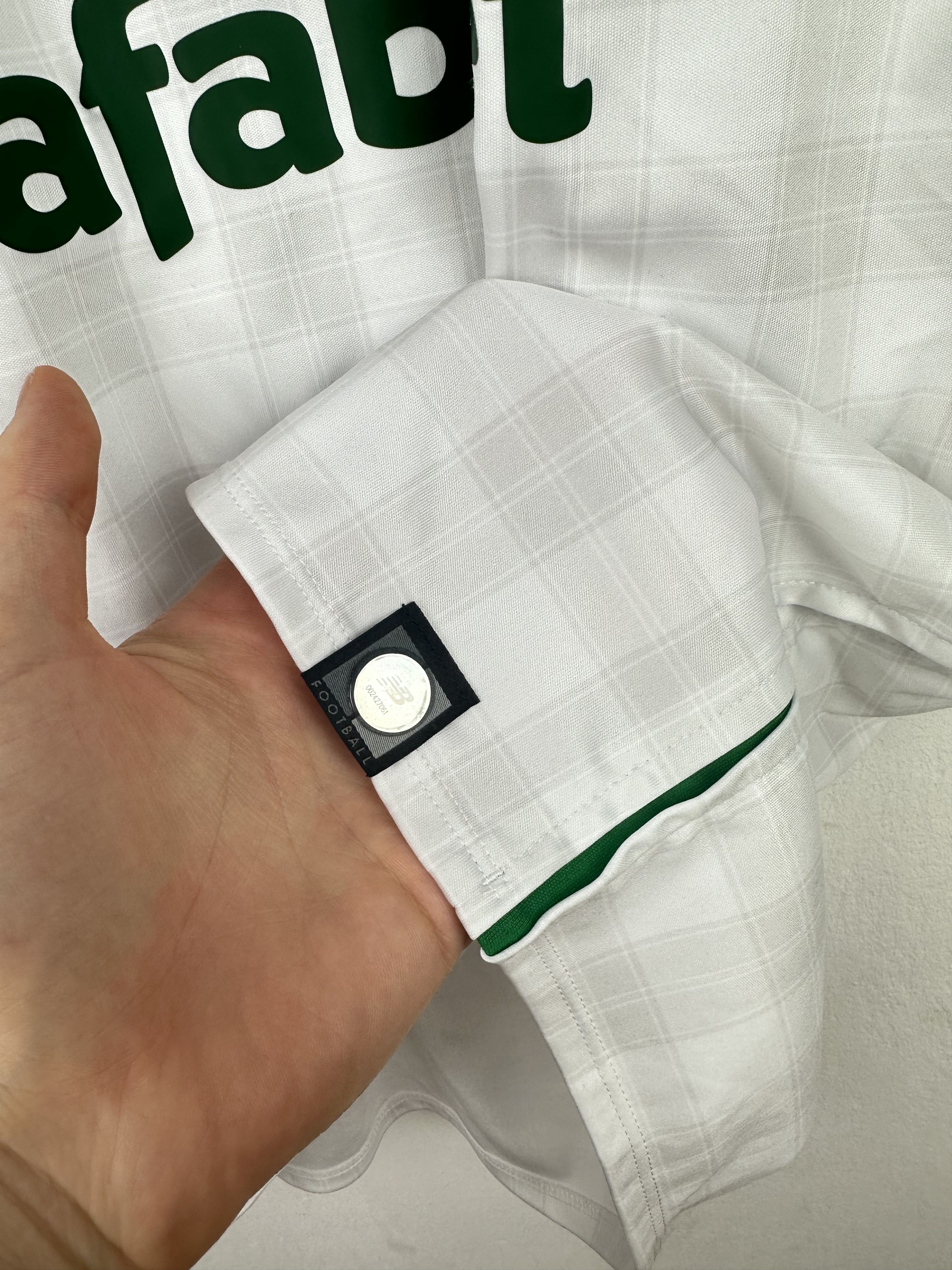 New Balance Celtic football shirt Soccer Jersey Rare Y2K Hype Tee Size US M / EU 48-50 / 2 - 5 Thumbnail