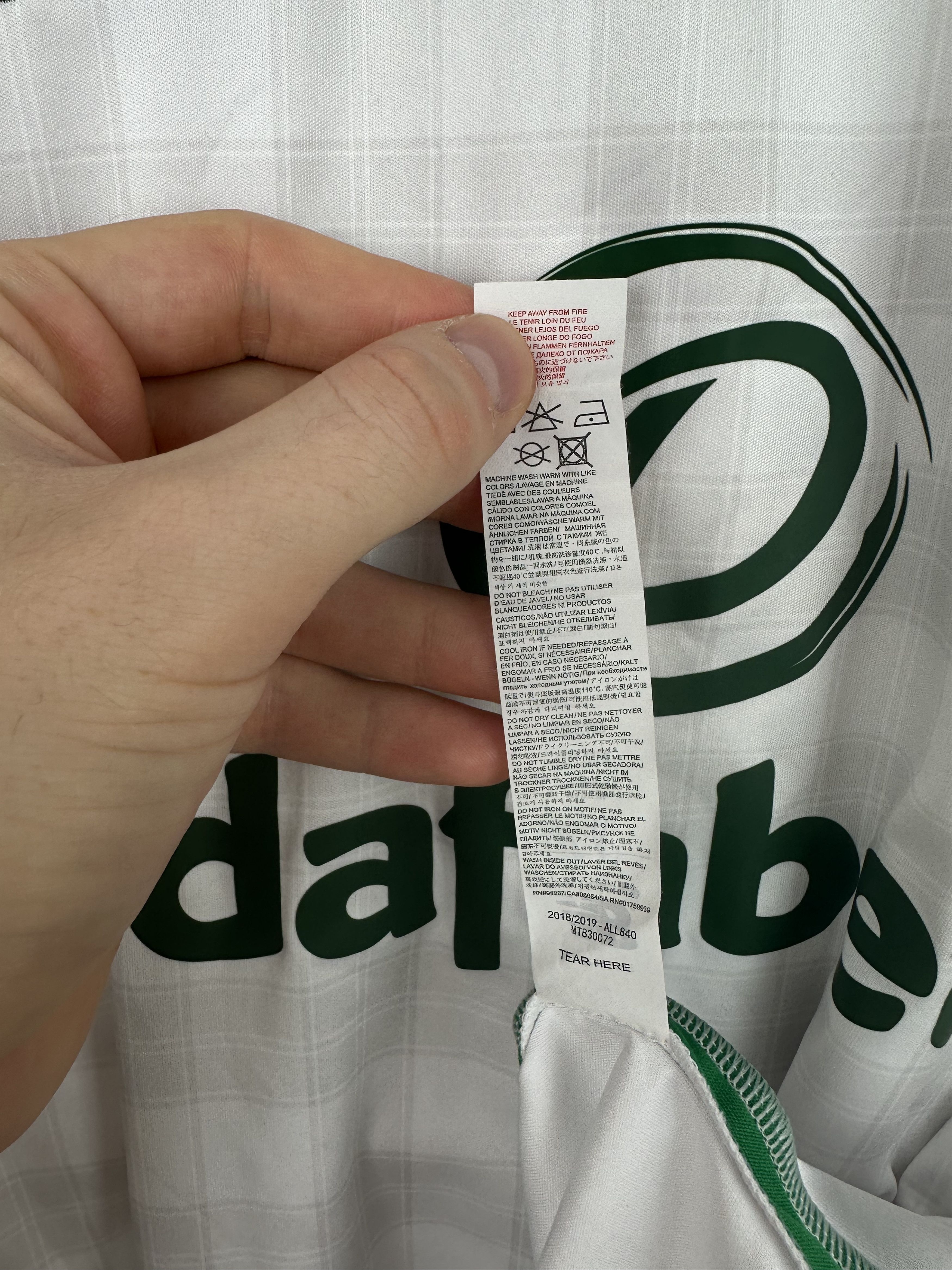 New Balance Celtic football shirt Soccer Jersey Rare Y2K Hype Tee Size US M / EU 48-50 / 2 - 9 Thumbnail