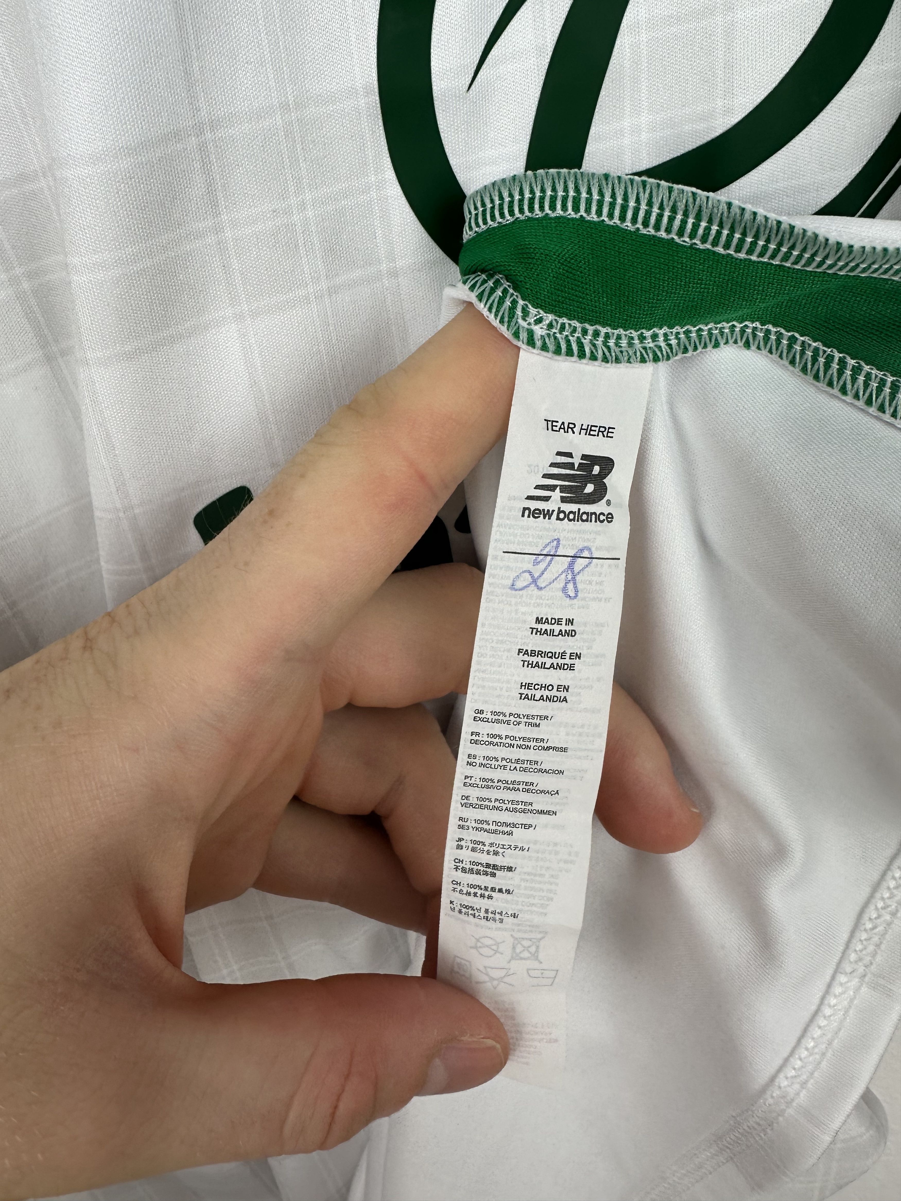 New Balance Celtic football shirt Soccer Jersey Rare Y2K Hype Tee Size US M / EU 48-50 / 2 - 8 Thumbnail