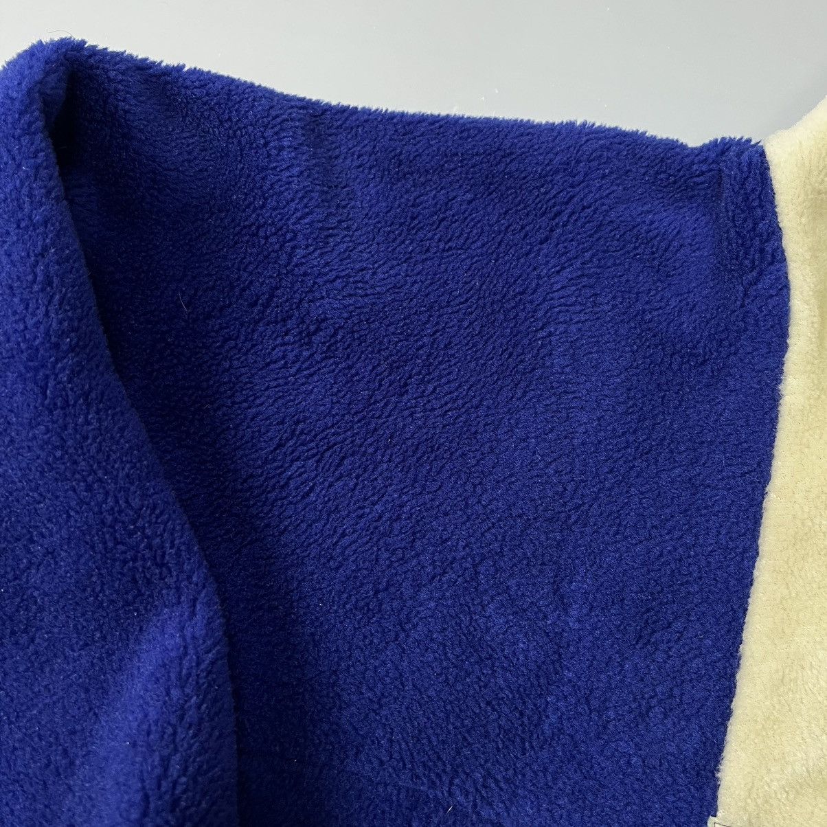 Helly Hansen × Vintage Rare Helly Hansen Vintage 90s Sherpa Fleece Jacket y2k Size US L / EU 52-54 / 3 - 20 Thumbnail