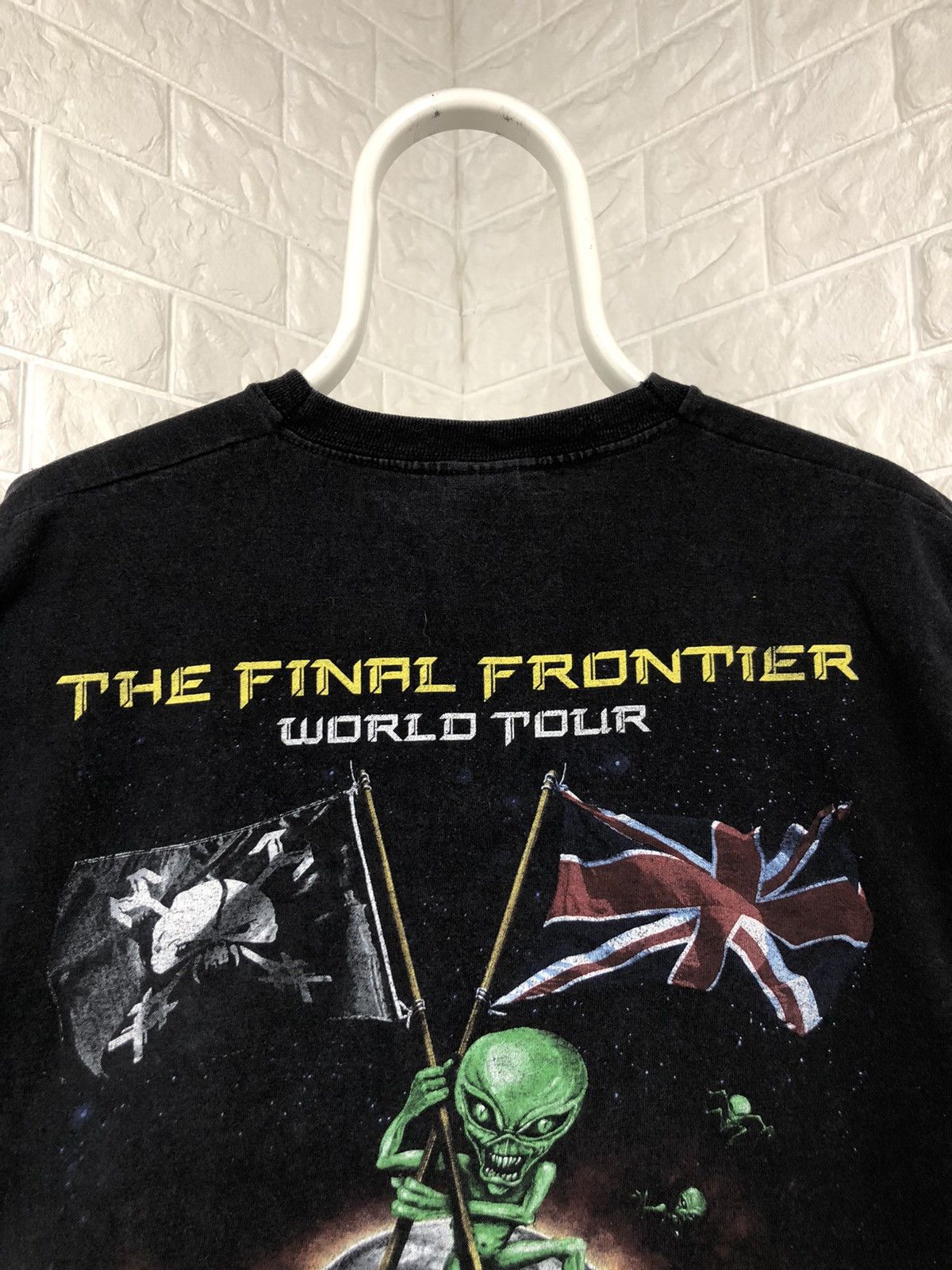 Band Tees × Iron Maiden × Vintage Vintage Iron Maiden Sonisphere Worl Tour tee Size US L / EU 52-54 / 3 - 5 Thumbnail