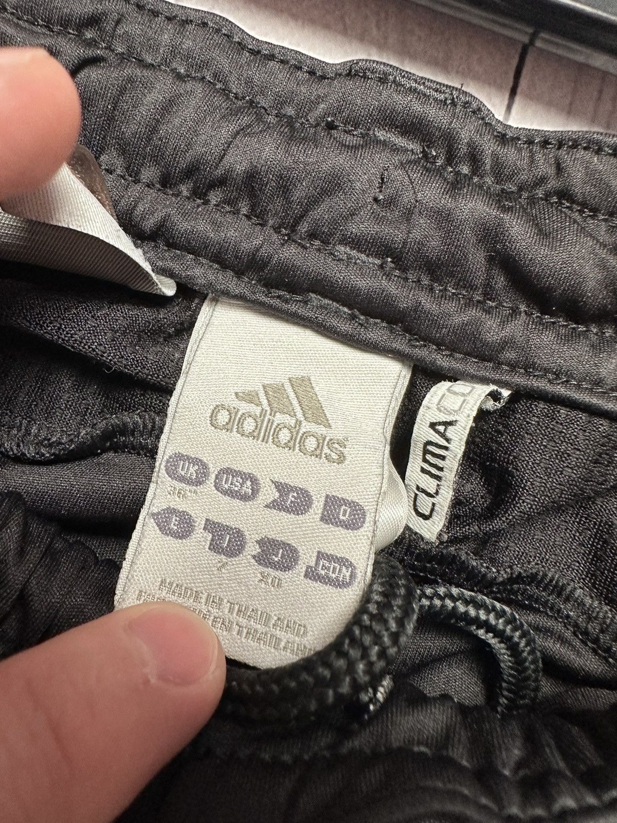 Adidas × Vintage Vintage adidas soccer shorts Liverpool adidas black rare Size US 36 / EU 52 - 4 Thumbnail