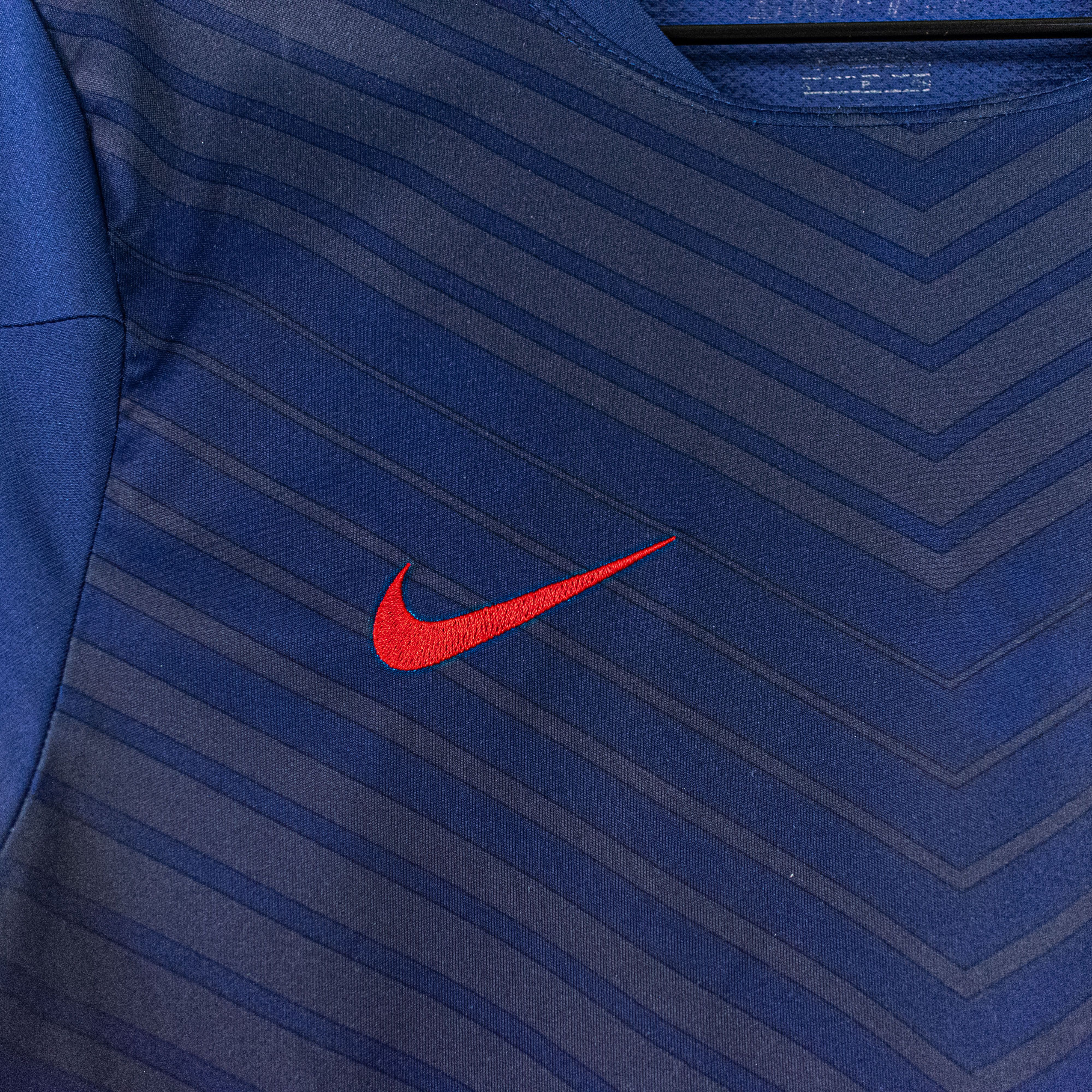 Nike × Vintage 2014 NIKE USA USMNT Training Jersey Size Small Size US S / EU 44-46 / 1 - 5 Thumbnail