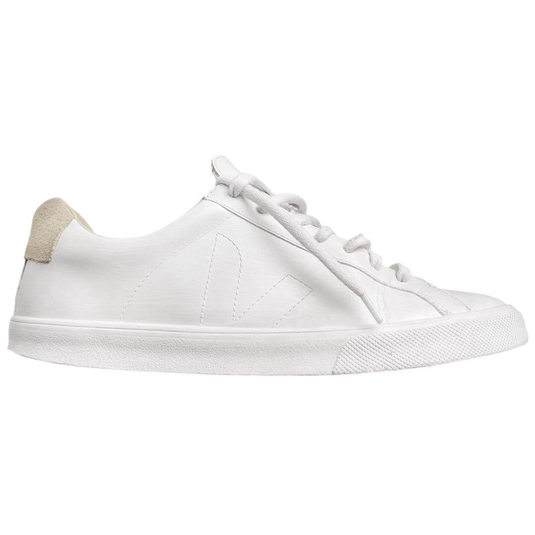 Veja 🔵campo leather low-top sneakers hand painted extra white Size US 8 / EU 41 - 9 Thumbnail