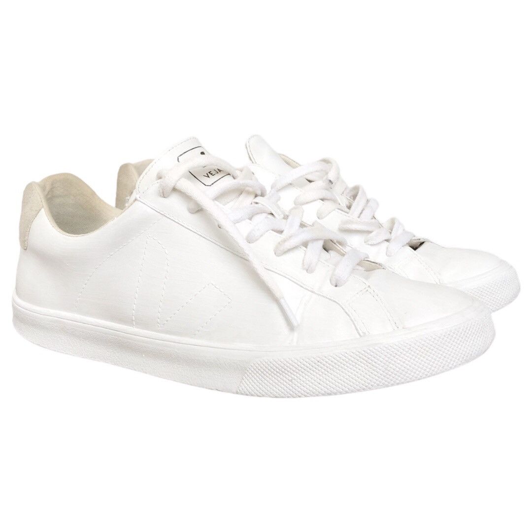 Veja 🔵campo leather low-top sneakers hand painted extra white Size US 8 / EU 41 - 2 Thumbnail