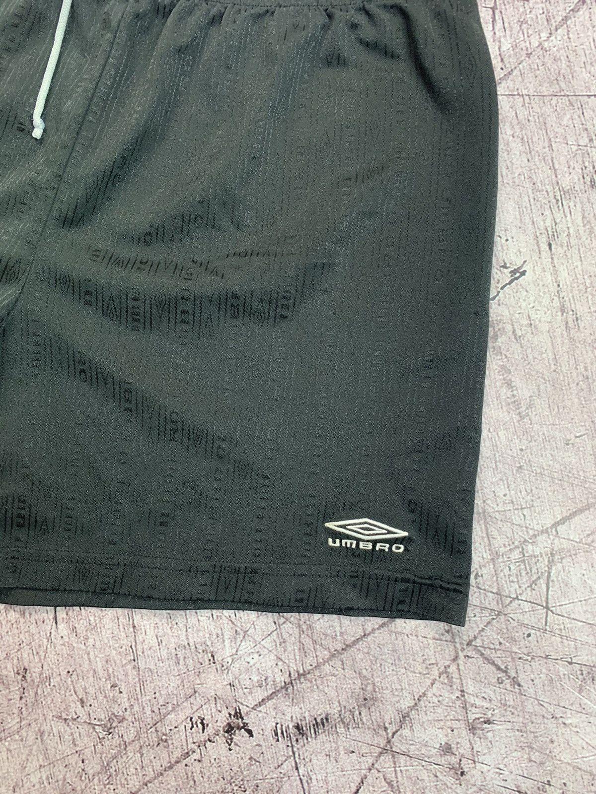 Umbro Vintage Umbro Y2K Shorts Size US 34 / EU 50 - 3 Thumbnail