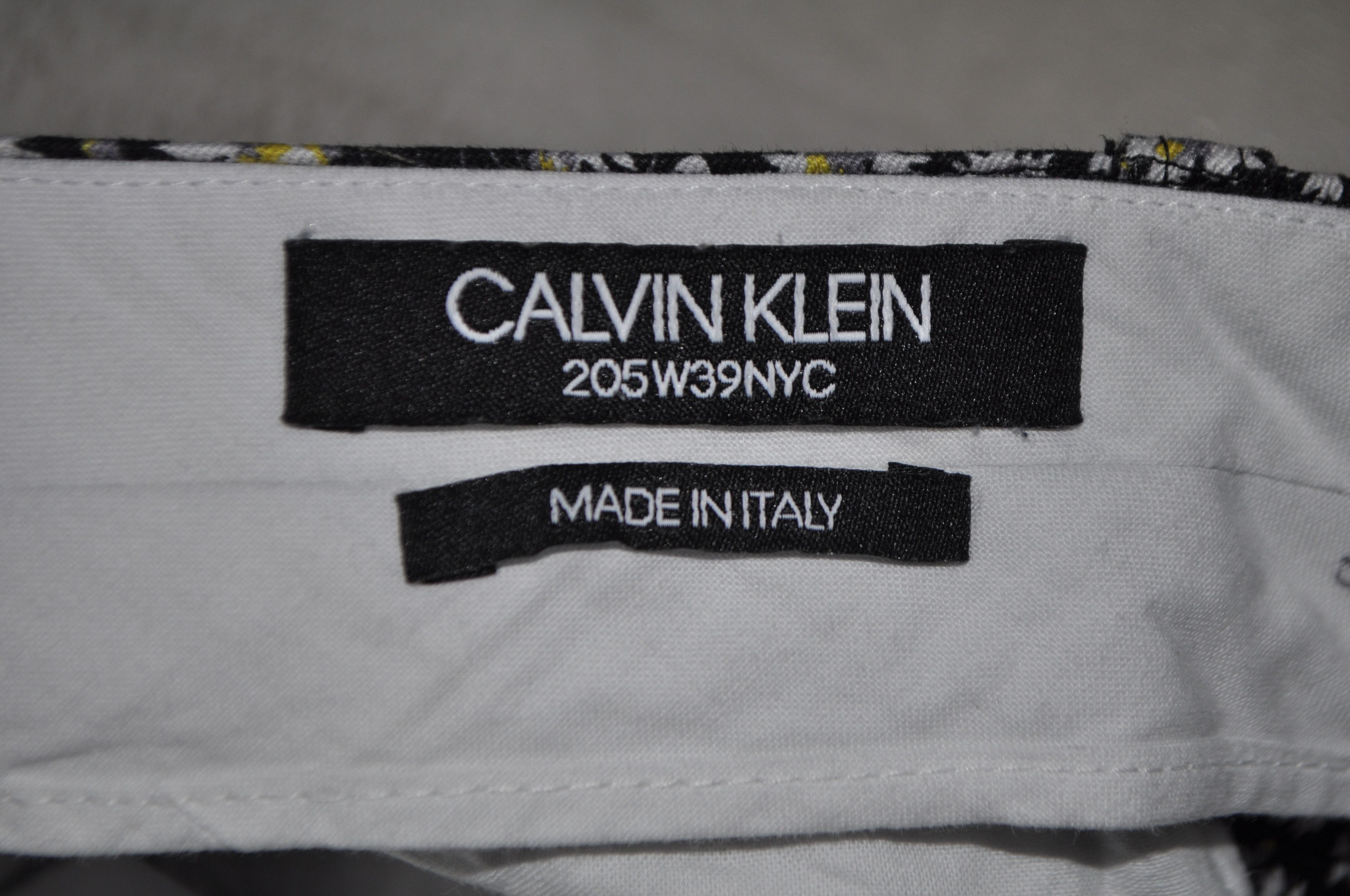 Calvin Klein 205W39NYC Calvin Klein 205W39NYC - S/S 18 - Floral-Printed Trousers Size 27" / US 4 / IT 40 - 8 Thumbnail