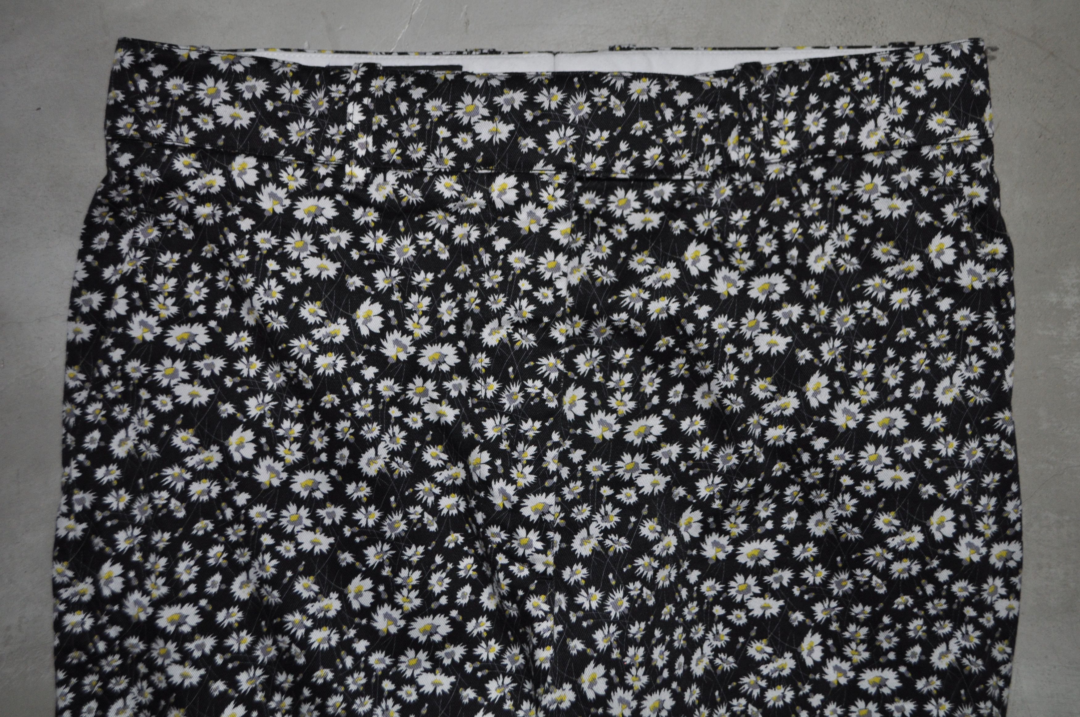 Calvin Klein 205W39NYC Calvin Klein 205W39NYC - S/S 18 - Floral-Printed Trousers Size 27" / US 4 / IT 40 - 4 Thumbnail