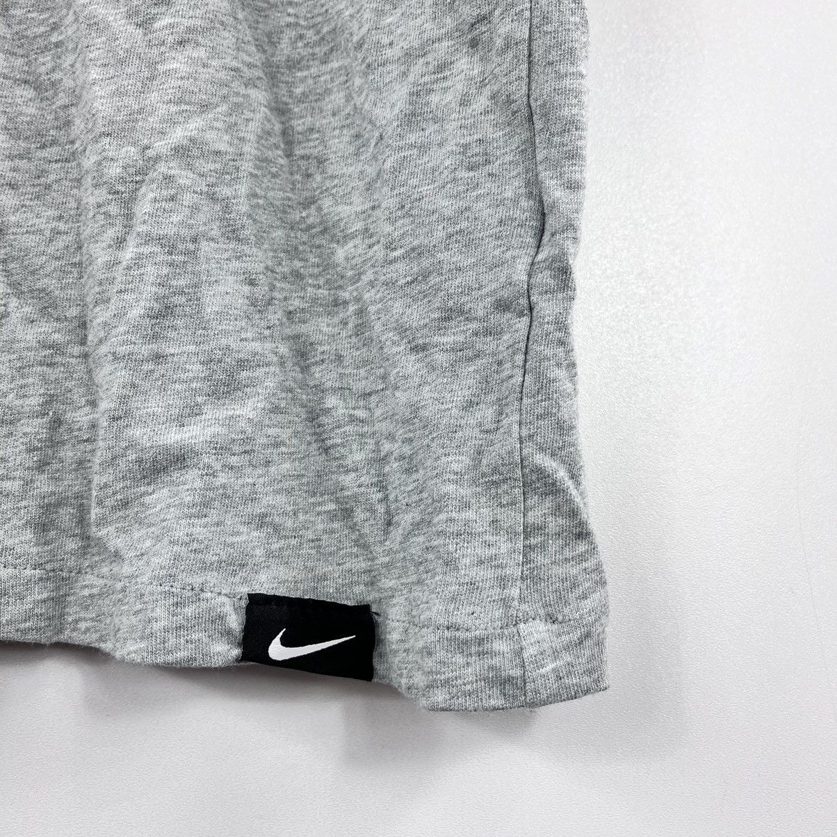 Nike Nike T-Shirt Lion Embroidery Small Logo Grey Size XL Size US XL / EU 56 / 4 - 6 Thumbnail