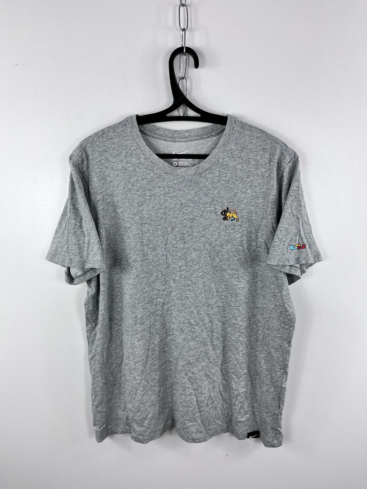 Nike Nike T-Shirt Lion Embroidery Small Logo Grey Size XL Size US XL / EU 56 / 4 - 1 Thumbnail
