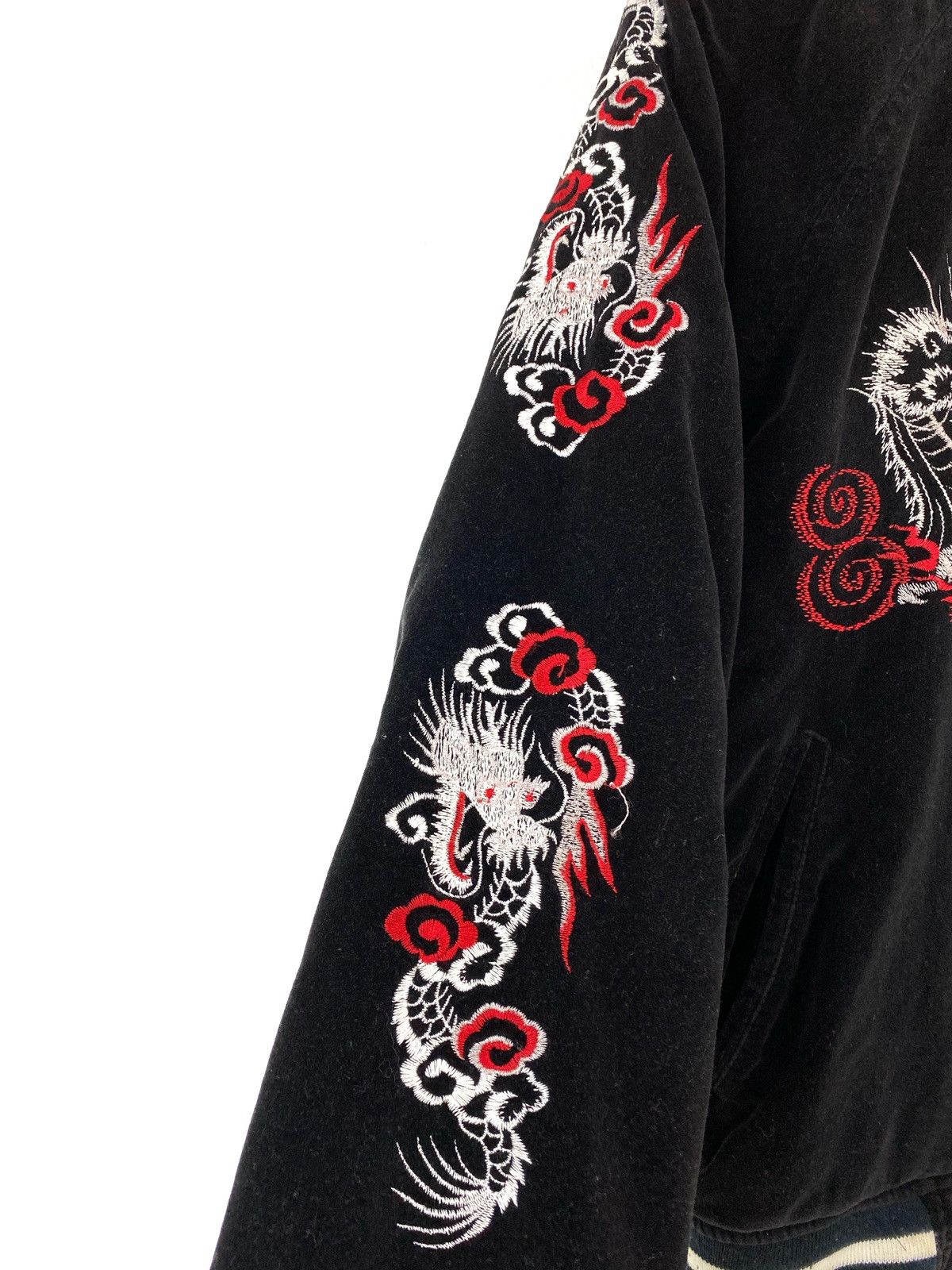 Japanese Brand Sukajan Reversible Jacket Velvet Embroidery Dragon Shoot One Size US M / EU 48-50 / 2 - 6 Thumbnail
