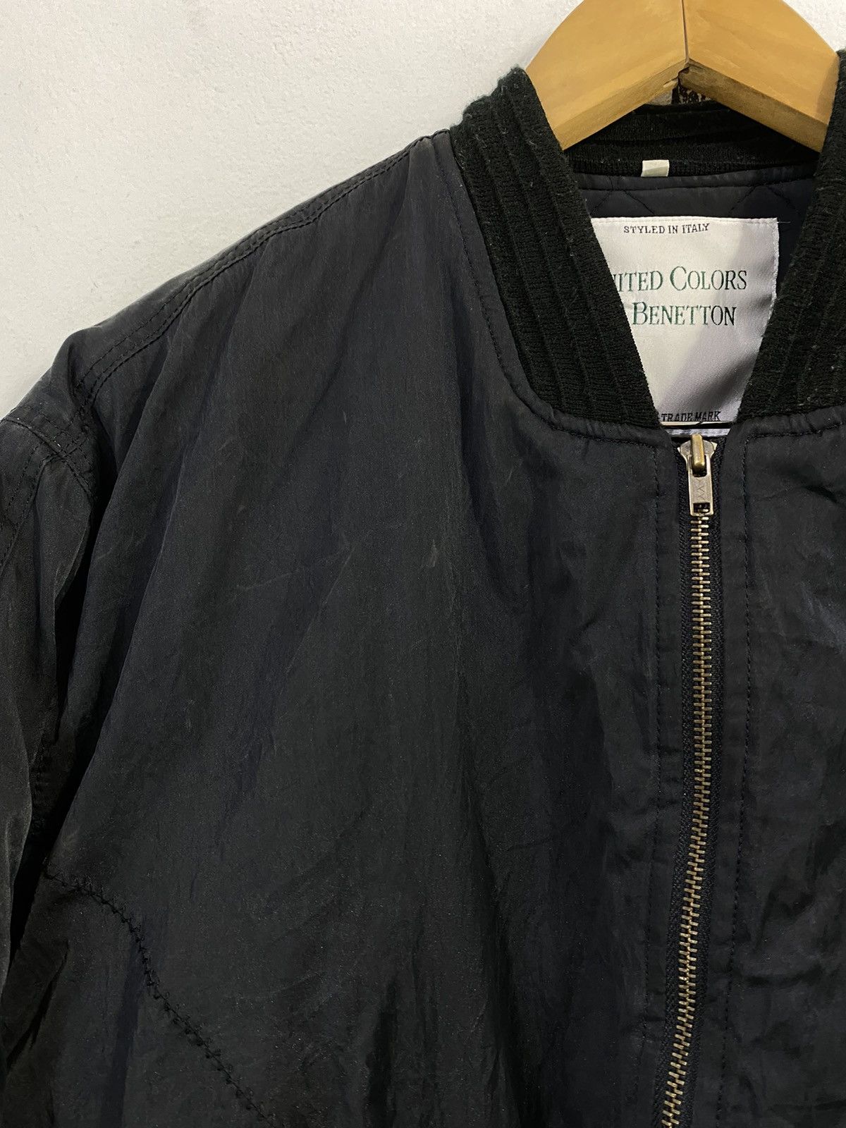 United Colors Of Benetton United Color Of Benetton Cropped Bomber Jacket Floral Logo Size US S / EU 44-46 / 1 - 4 Thumbnail