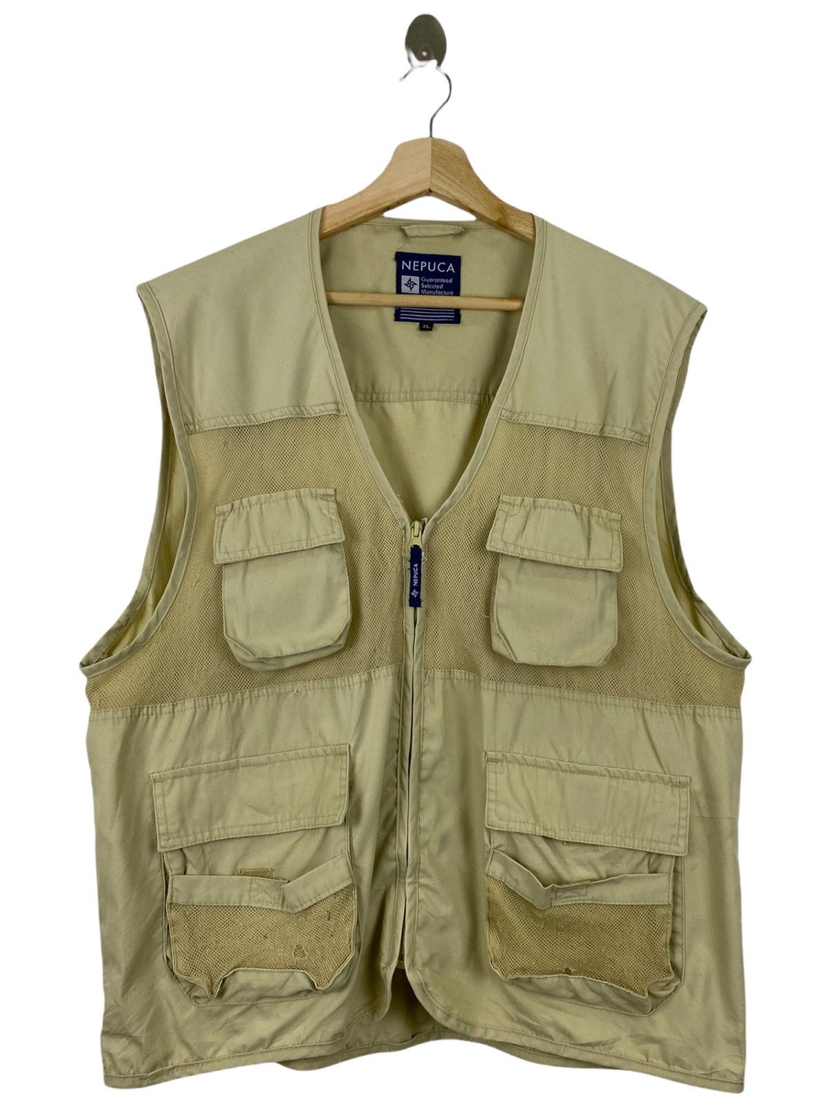 Japanese Brand NEPUCA MULTIPOCKET FISHING VEST Size US L / EU 52-54 / 3 - 2 Thumbnail