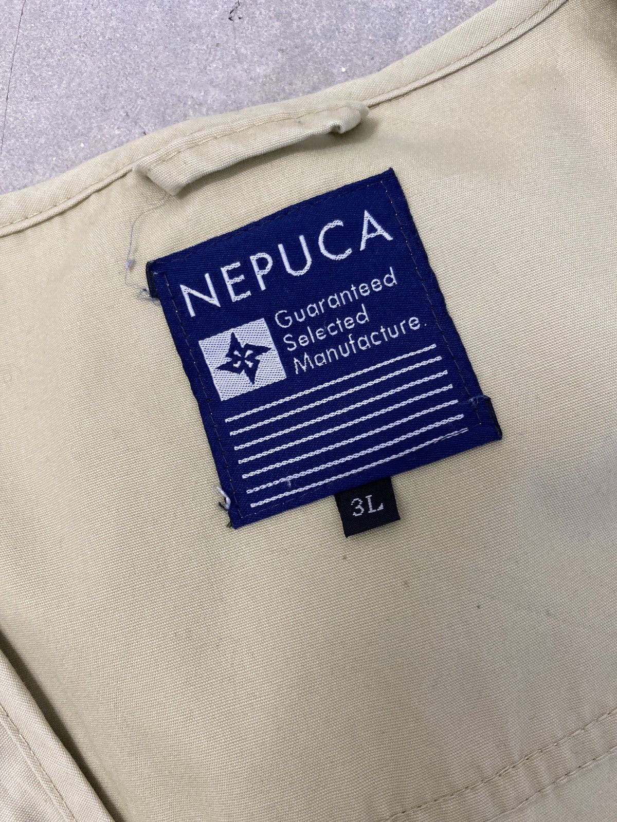 Japanese Brand NEPUCA MULTIPOCKET FISHING VEST Size US L / EU 52-54 / 3 - 4 Thumbnail