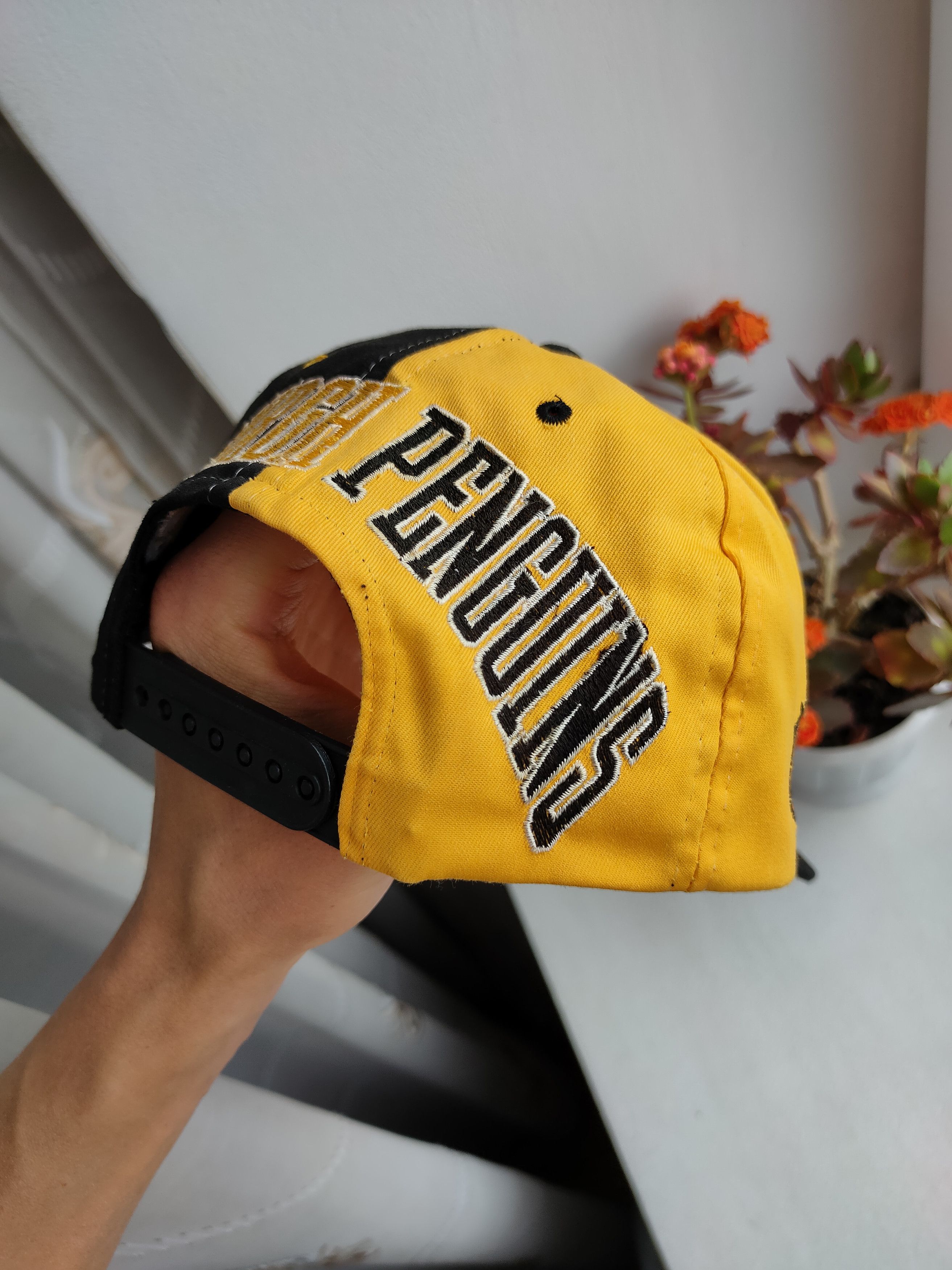 NHL NHL Pittsburgh Penguins vintage cap hat rare cap big logo PP Size ONE SIZE - 9 Thumbnail