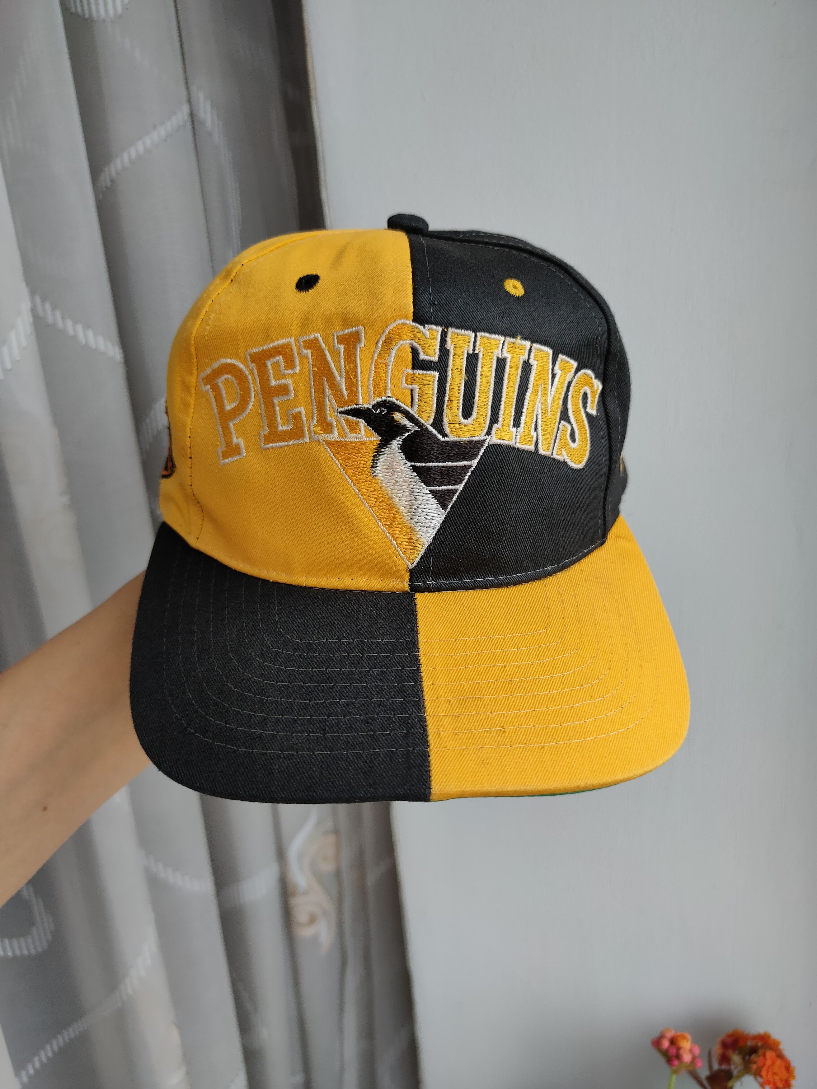 NHL Pittsburgh Penguins vintage cap hat rare cap big logo PP