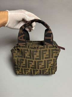 Fendi Zucca Canvas Handbag (SHG-IjGucc) – LuxeDH