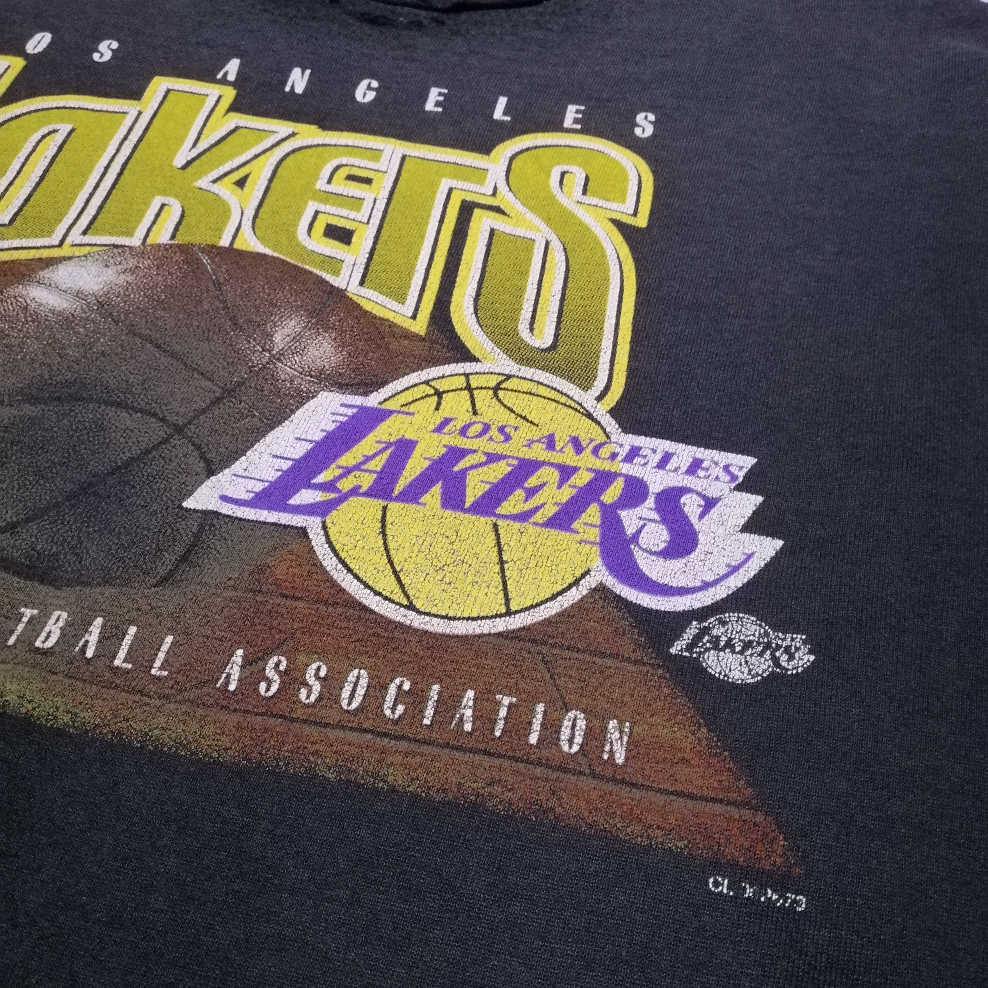 Vintage 🔥Vintage 90s L.A Lakers NBA distressed Sweatshirt Size US XL / EU 56 / 4 - 2 Thumbnail