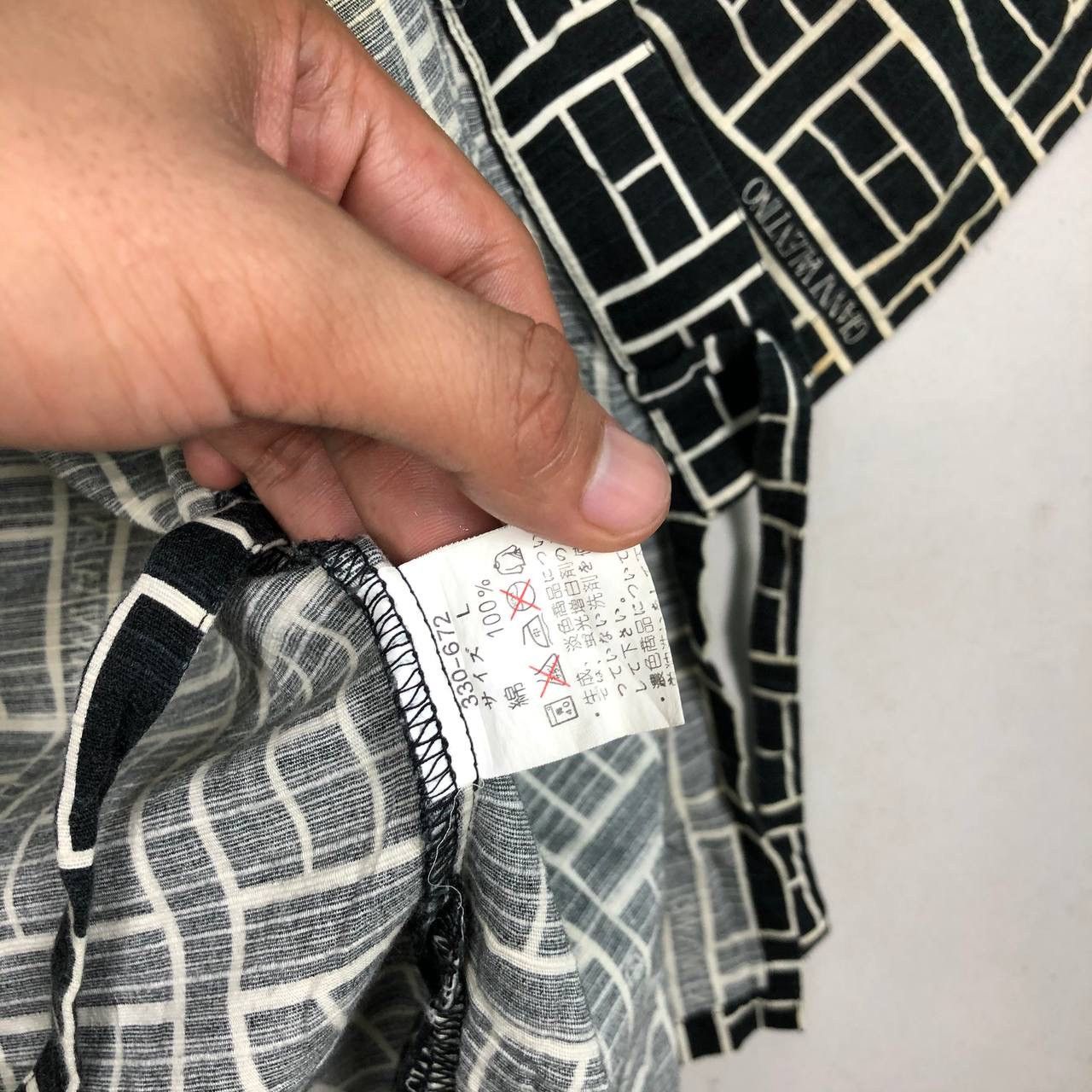 Other Vintage Gianni Valentino Monogram Kimono Pyjamas Size US L / EU 52-54 / 3 - 7 Thumbnail