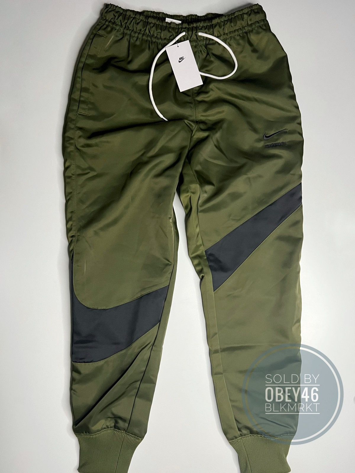 Nike Nike Sportswear Water Repellent Swoosh Joggers Olive Pants S Size US 28 / EU 44 - 1 Thumbnail