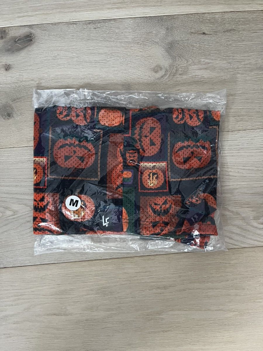Lost Enterprises Lost Files Pumpkin Pattern Halloween Shorts Size US 32 / EU 48 - 2 Thumbnail