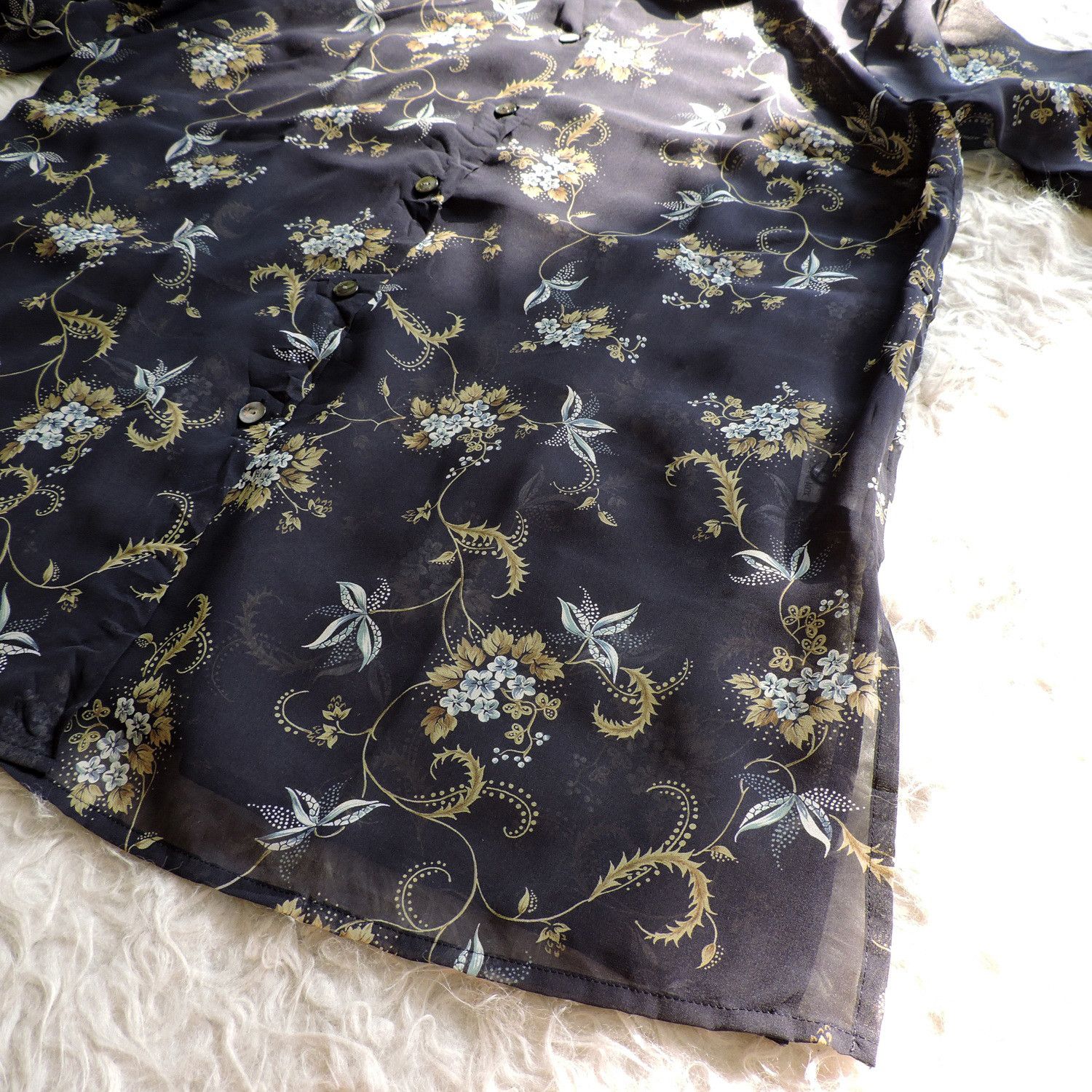 Burberry Burberry's Flowers Long Sleeve Shirt Size L / US 10 / IT 46 - 8 Thumbnail