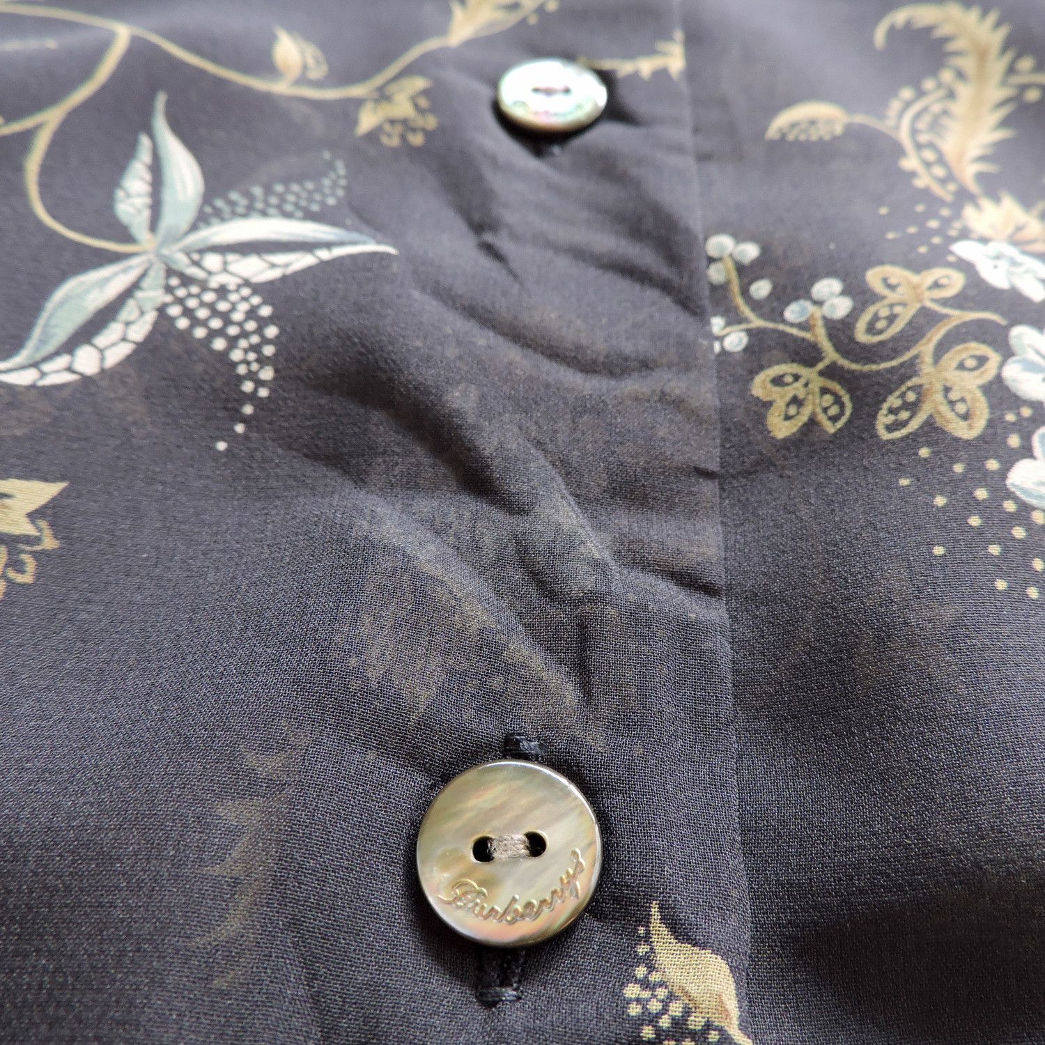 Burberry Burberry's Flowers Long Sleeve Shirt Size L / US 10 / IT 46 - 6 Thumbnail