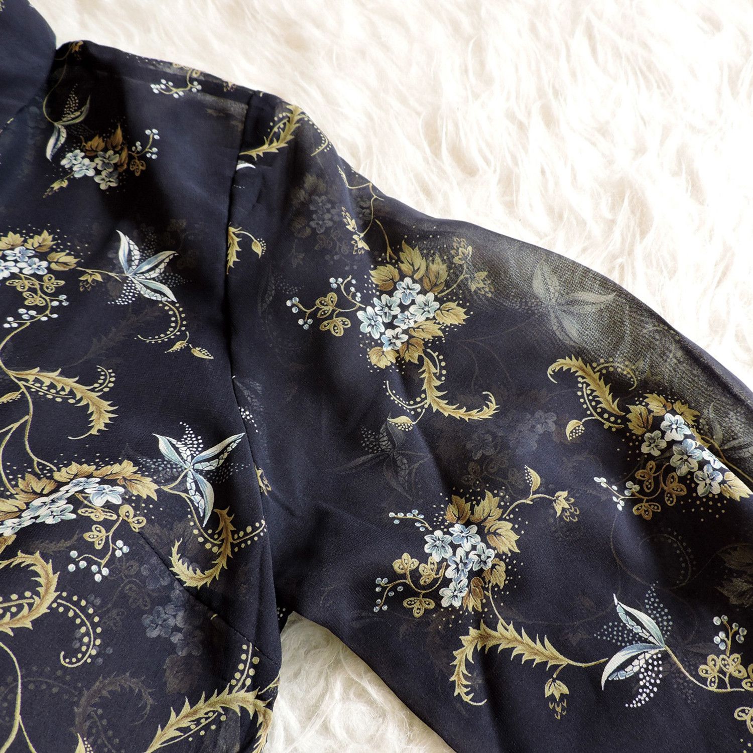 Burberry Burberry's Flowers Long Sleeve Shirt Size L / US 10 / IT 46 - 9 Thumbnail