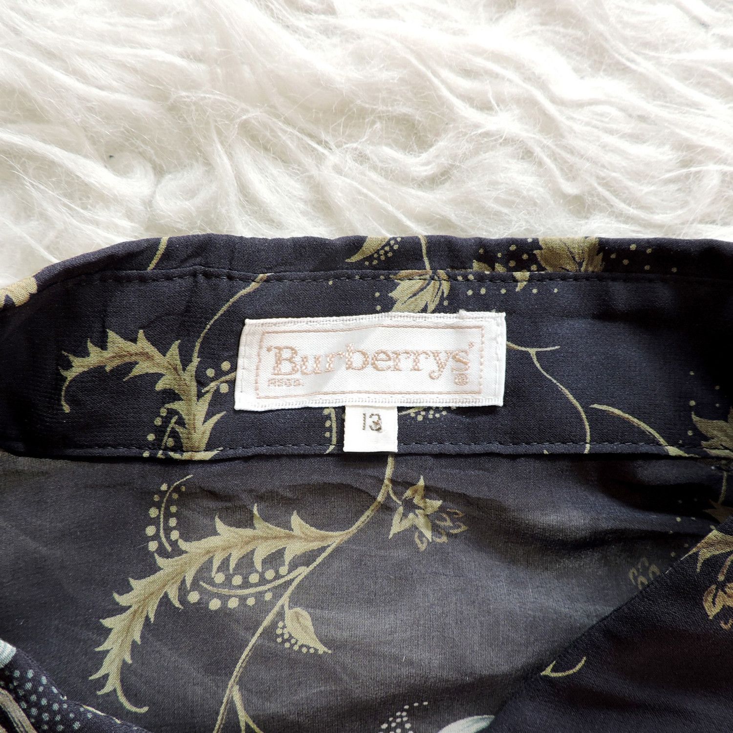 Burberry Burberry's Flowers Long Sleeve Shirt Size L / US 10 / IT 46 - 2 Thumbnail