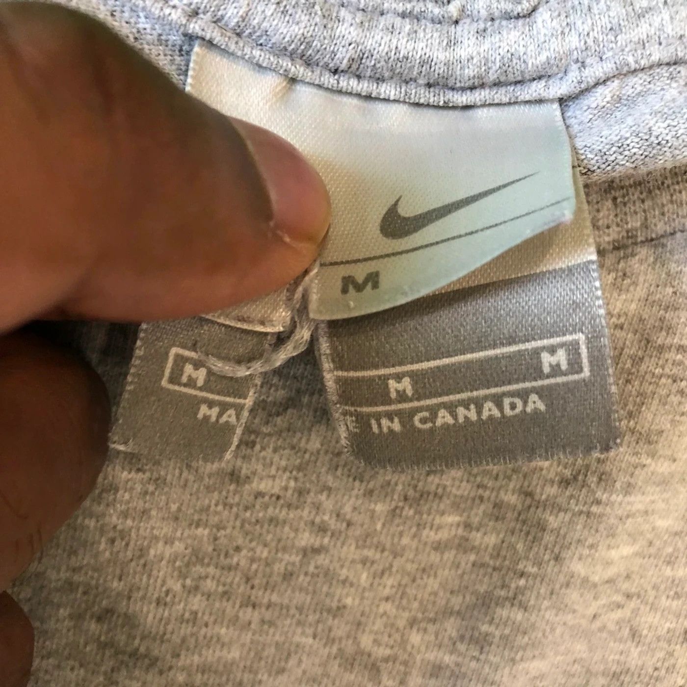 Nike Nike Sportswear T Shirt Center Swoosh Graphic Athletic Tee Size US M / EU 48-50 / 2 - 4 Thumbnail