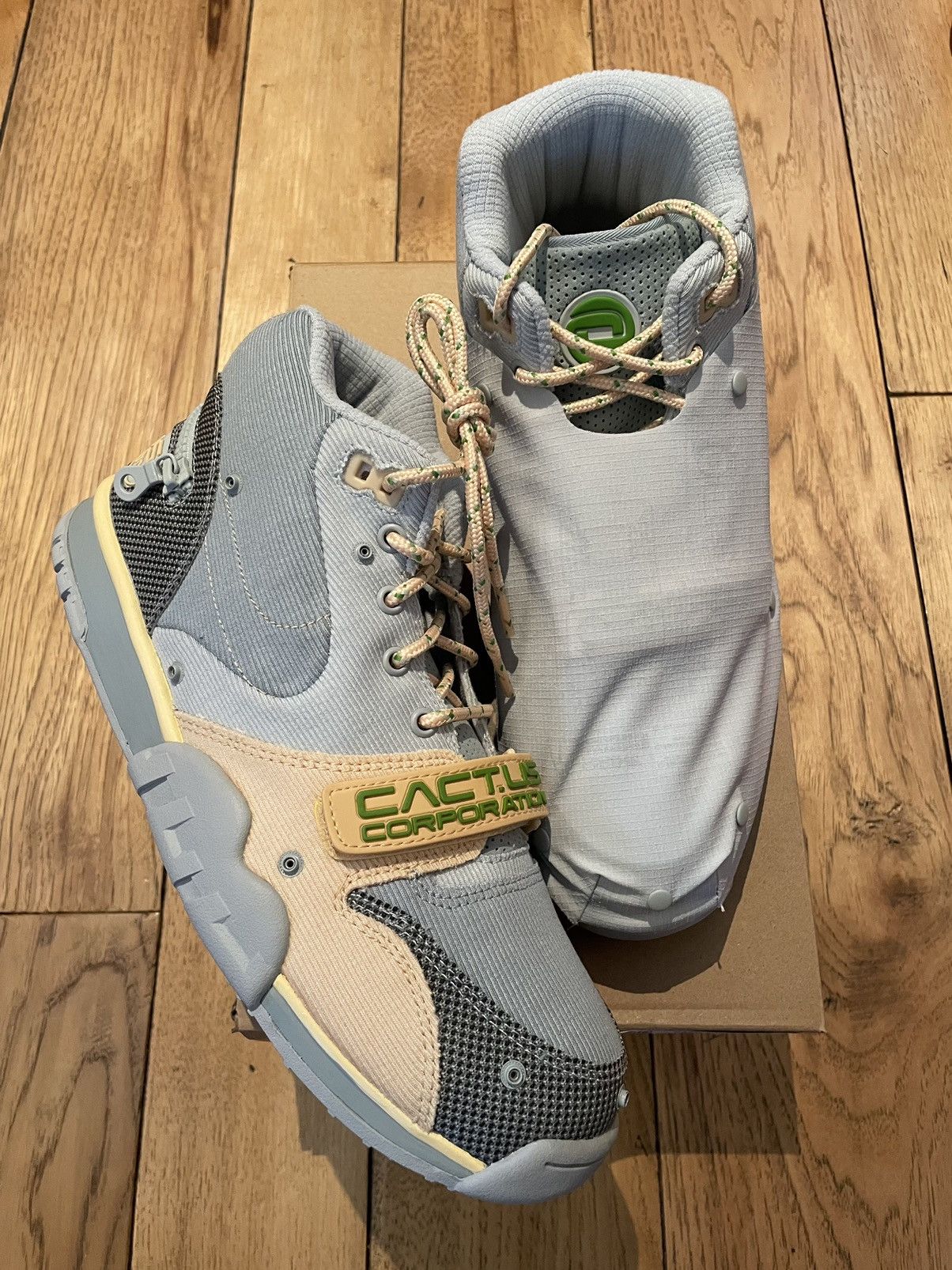 Nike × Travis Scott Nike Air Trainer 1 SP Travis Scott Grey Haze 2022 Size US 9 / EU 42 - 1 Thumbnail