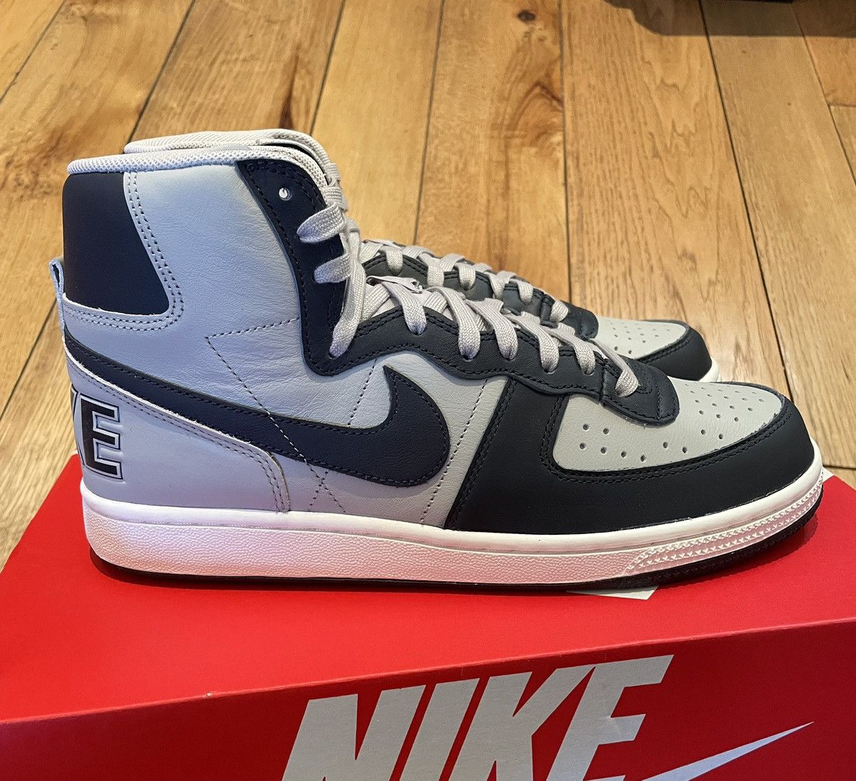 Nike Terminator High Georgetown Retro 2022 Size US 9 / EU 42 - 3 Thumbnail