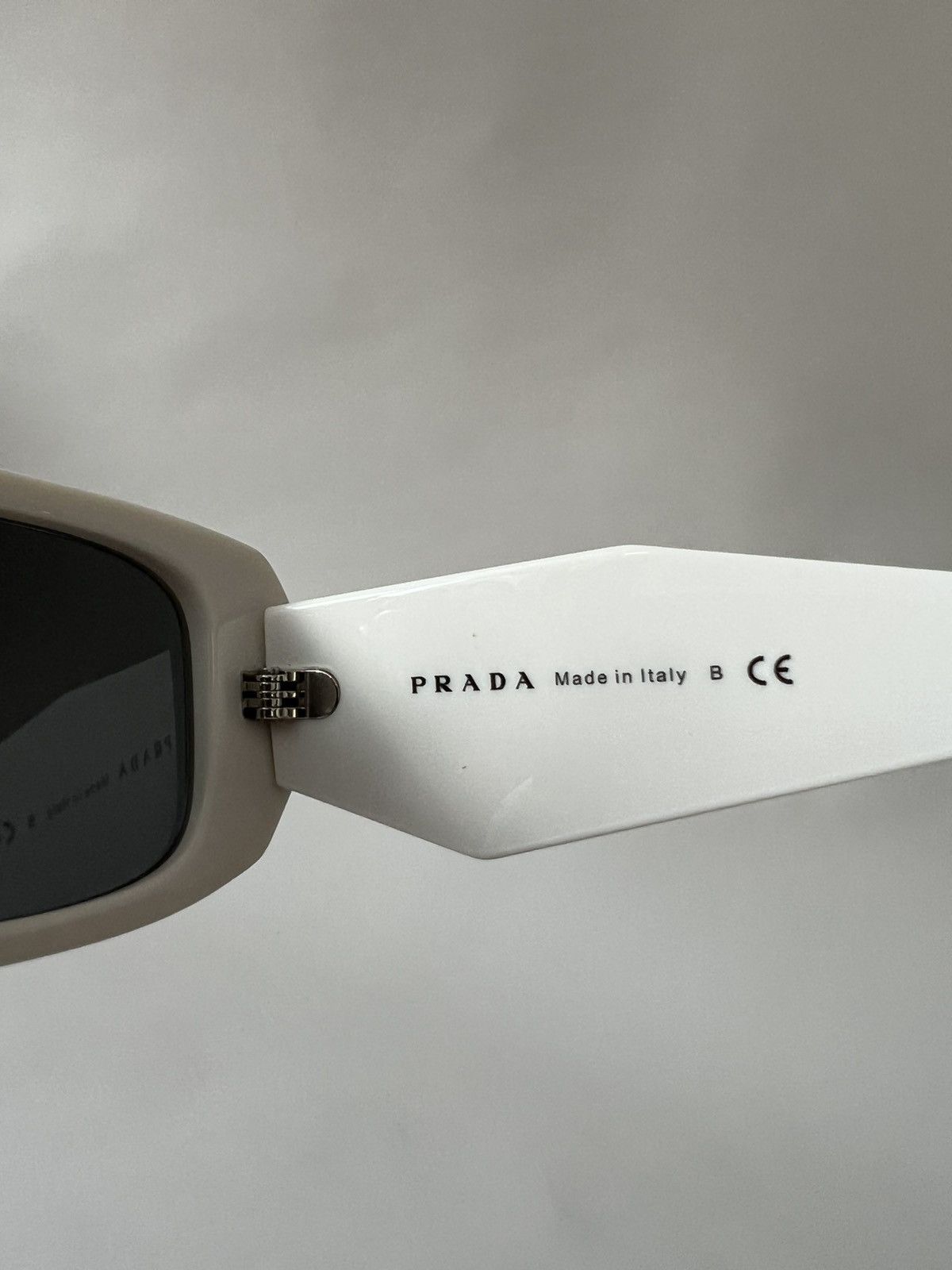 Prada Prada Frame Logo Sunglasses Size ONE SIZE - 5 Thumbnail