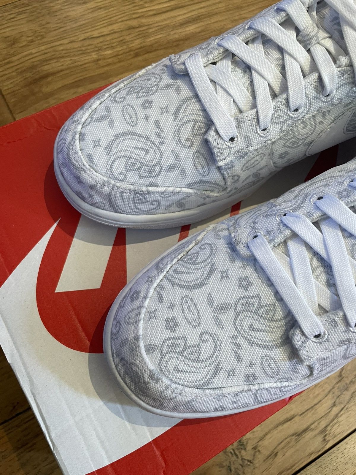 Nike Nike Dunk Low ESS W White Paisley 2022 Size US 9.5 / EU 42-43 - 6 Thumbnail